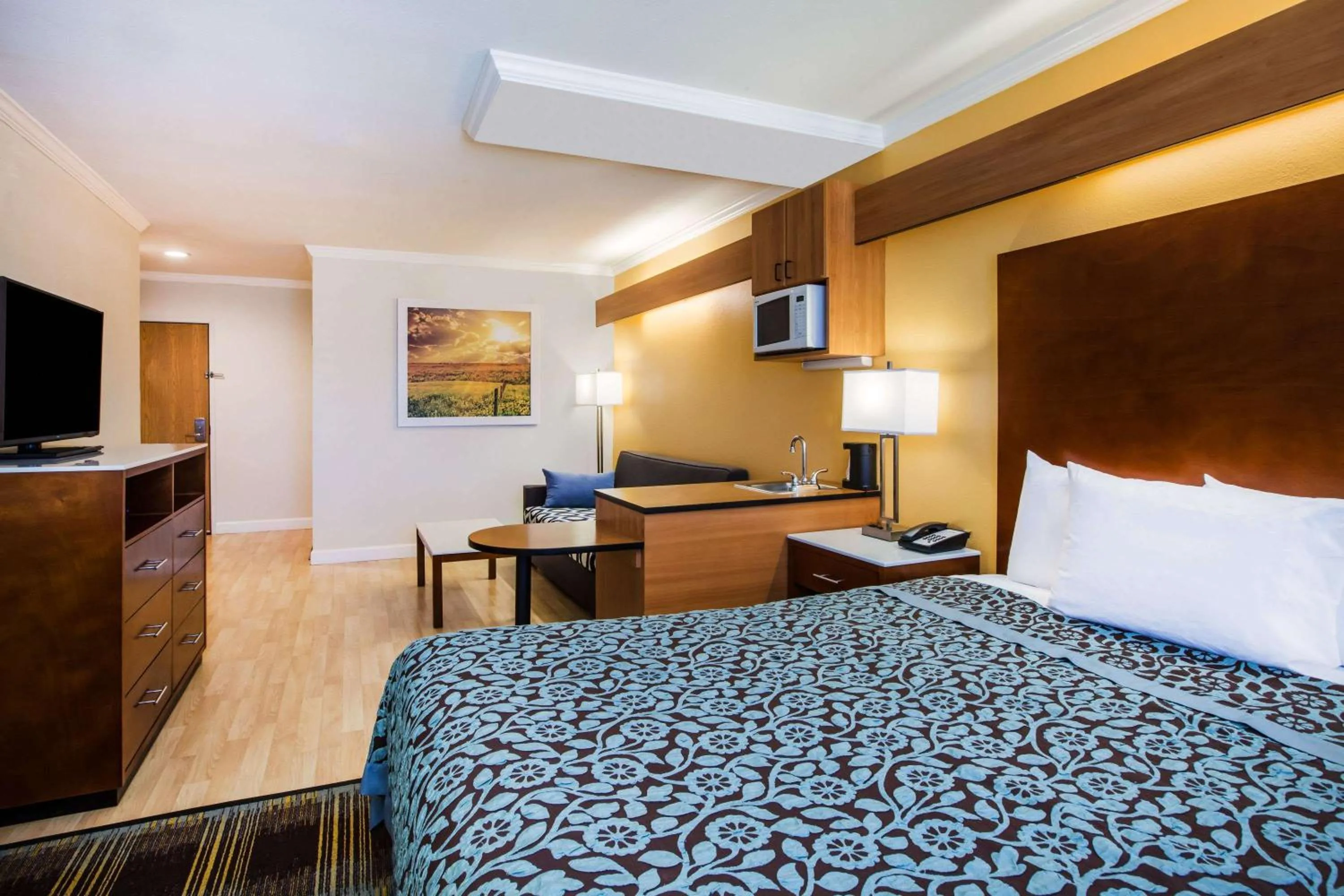 Photo of the whole room, Bed in Days Inn & Suites by Wyndham Antioch