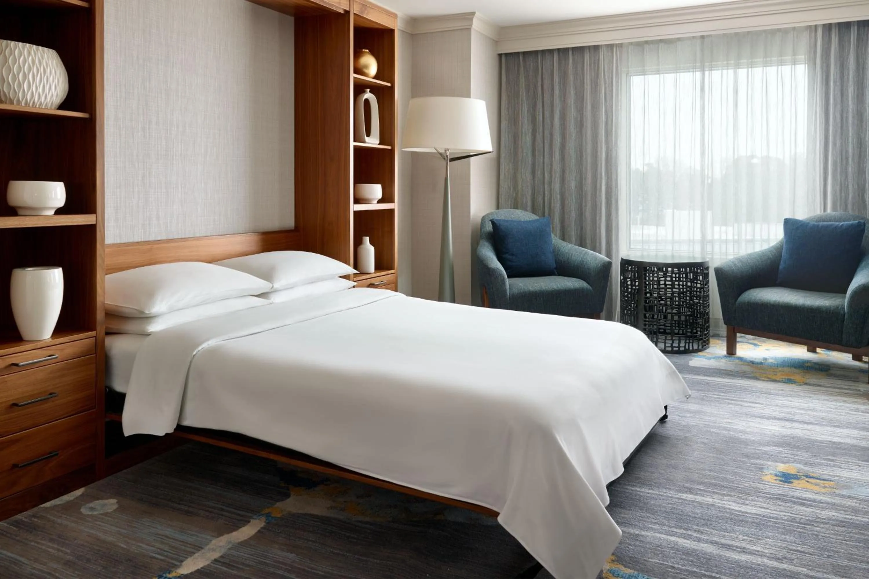 Photo of the whole room, Bed in Atlanta Airport Marriott Gateway