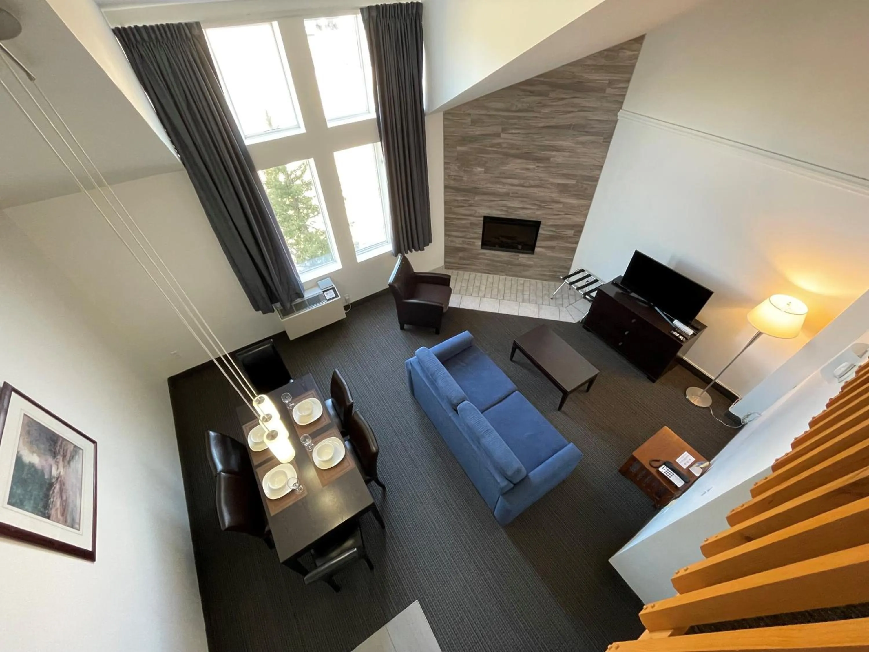 fireplace in Hotel Vacances Tremblant