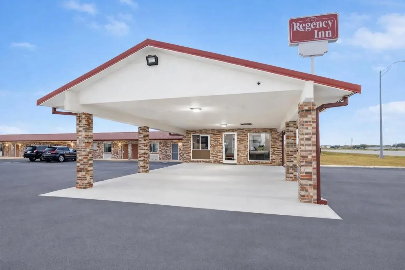 Property building in Regency Inn Hondo Property building in Regency Inn Hondo