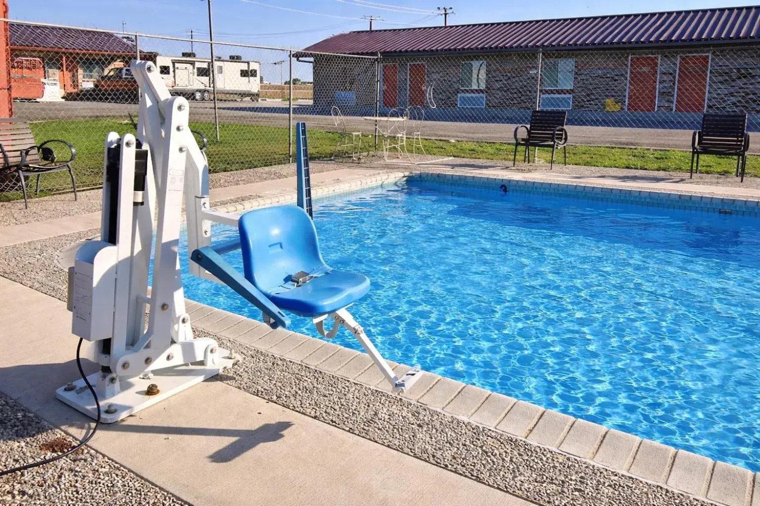 Swimming pool in Regency Inn Hondo Swimming pool in Regency Inn Hondo