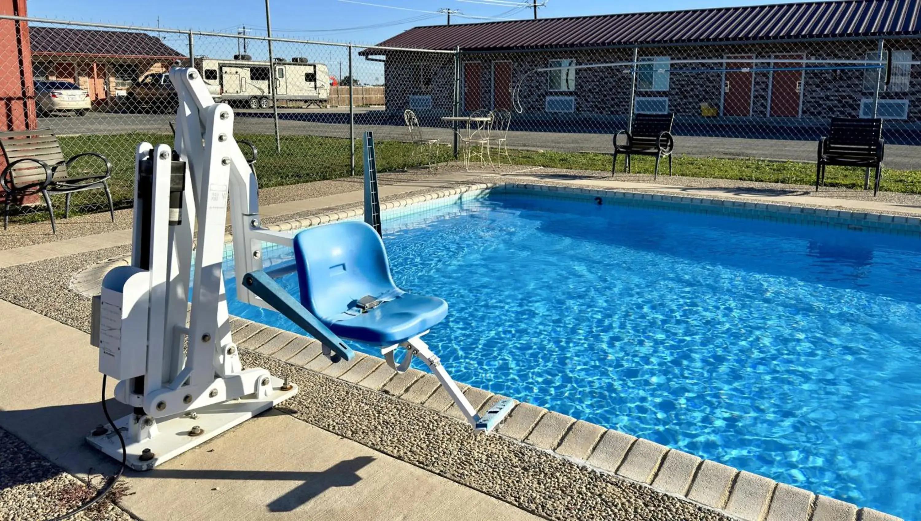 Swimming pool in Regency Inn Hondo Swimming pool in Regency Inn Hondo