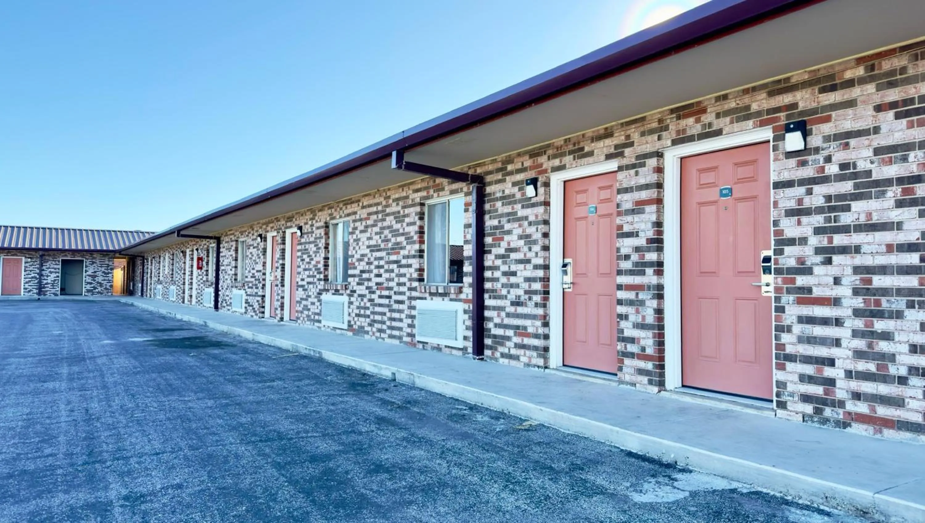 Property building in Regency Inn Hondo