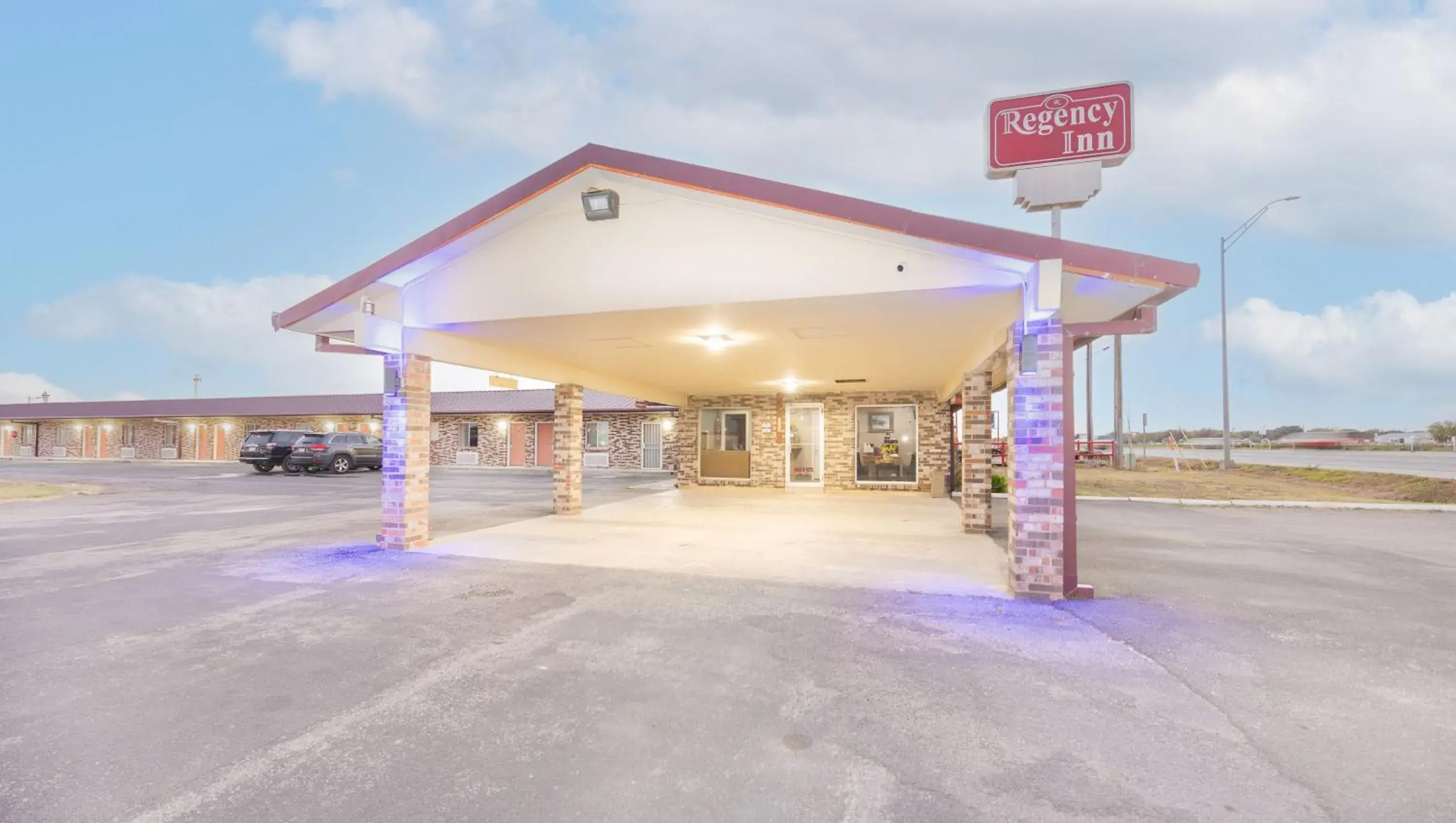 Facade/entrance in Regency Inn Hondo Facade/entrance in Regency Inn Hondo