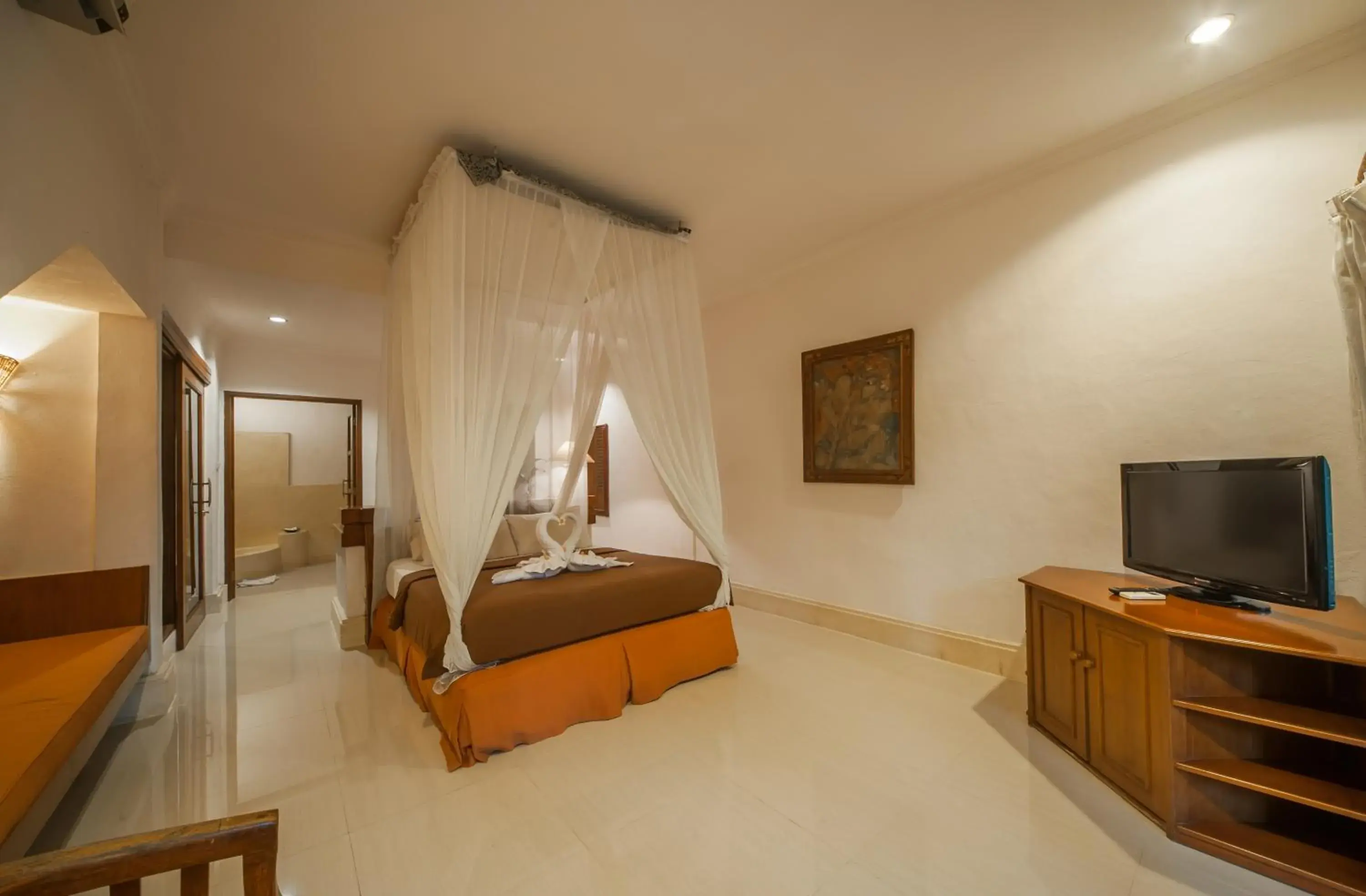 Photo of the whole room, Bed in Champlung Sari Hotel and Spa Ubud