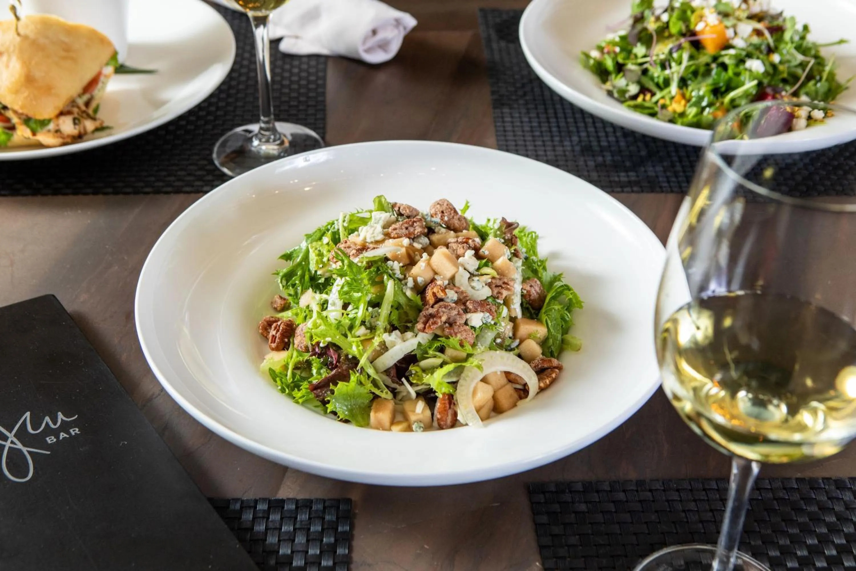 Restaurant/places to eat in JW Marriott Chicago