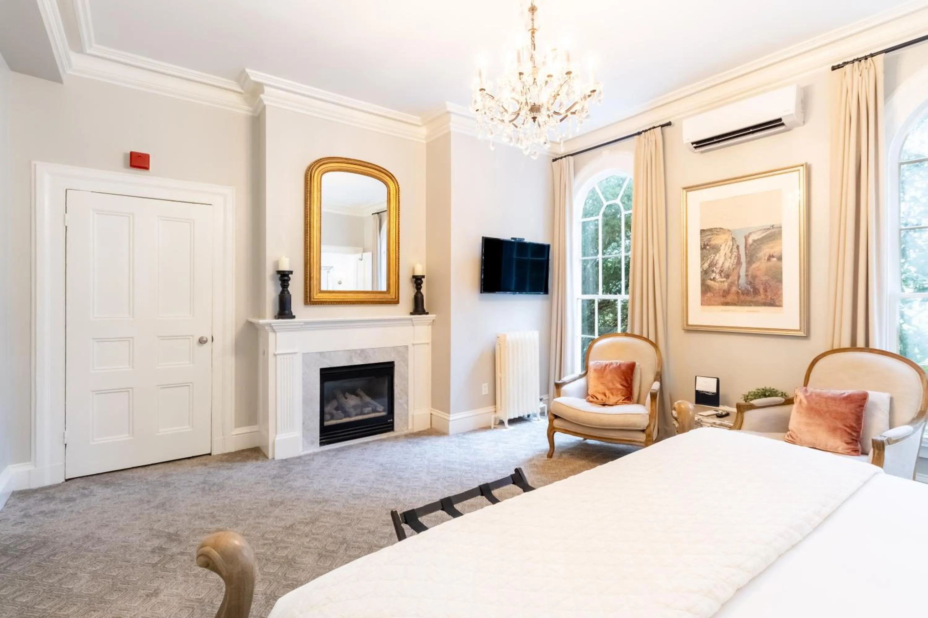 Bed in Serenity Inn Newport