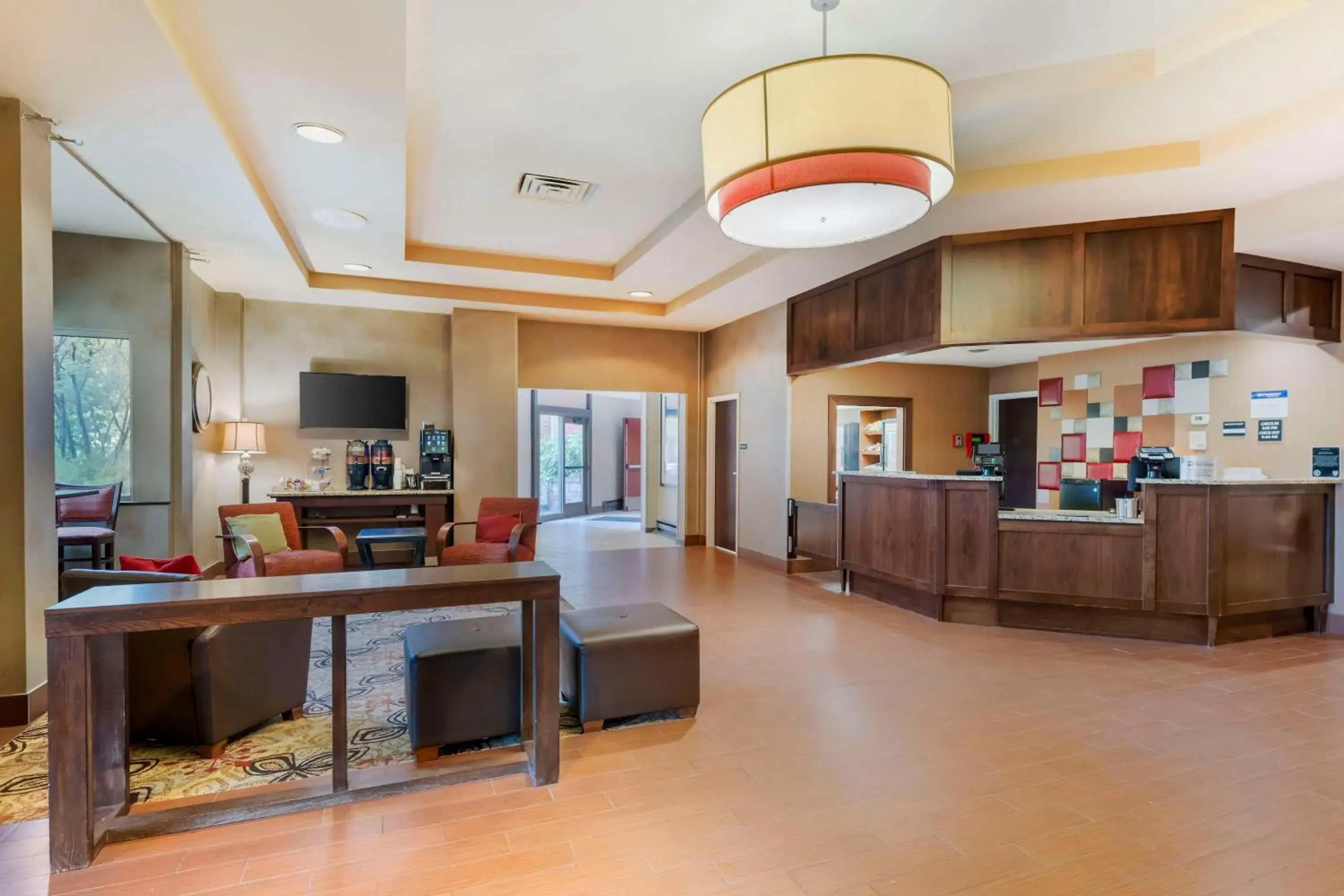 Lobby or reception in Best Western Plus St. Paul North/Shoreview Lobby or reception in Best Western Plus St. Paul North/Shoreview