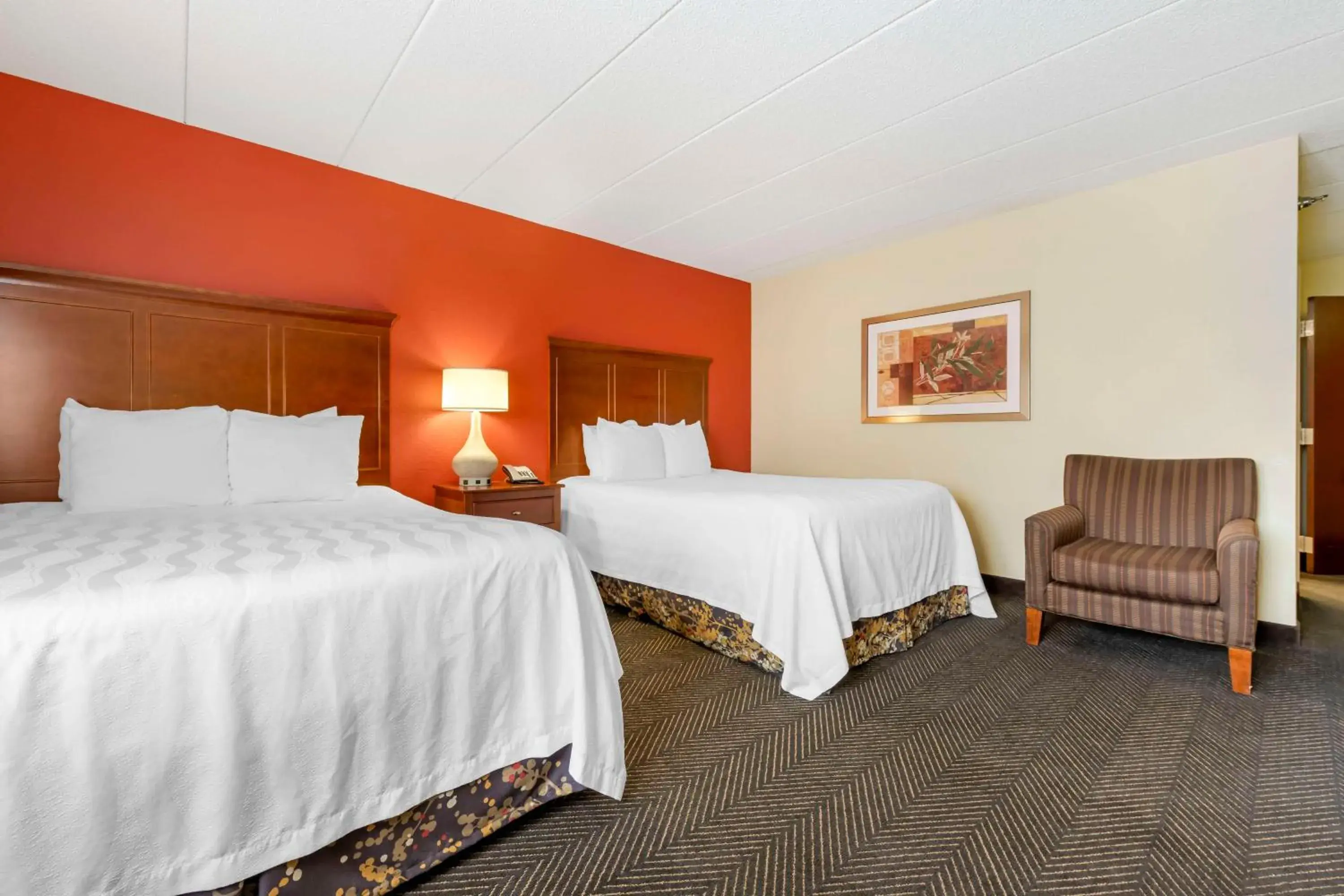 Queen Room with Two Queen Beds and Roll-In Shower - Disability Access/Non-Smoking in Best Western Plus St. Paul North/Shoreview Queen Room with Two Queen Beds and Roll-In Shower - Disability Access/Non-Smoking in Best Western Plus St. Paul North/Shoreview