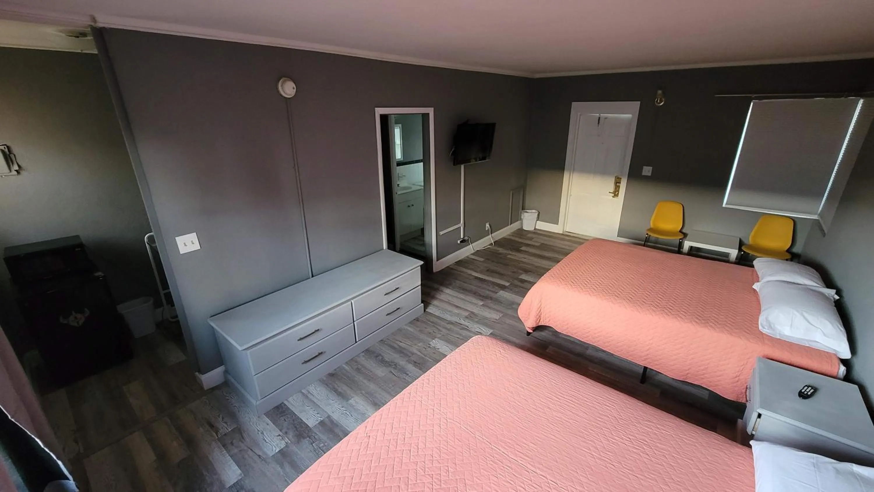 Bed in Travel Inn Fort Pierce