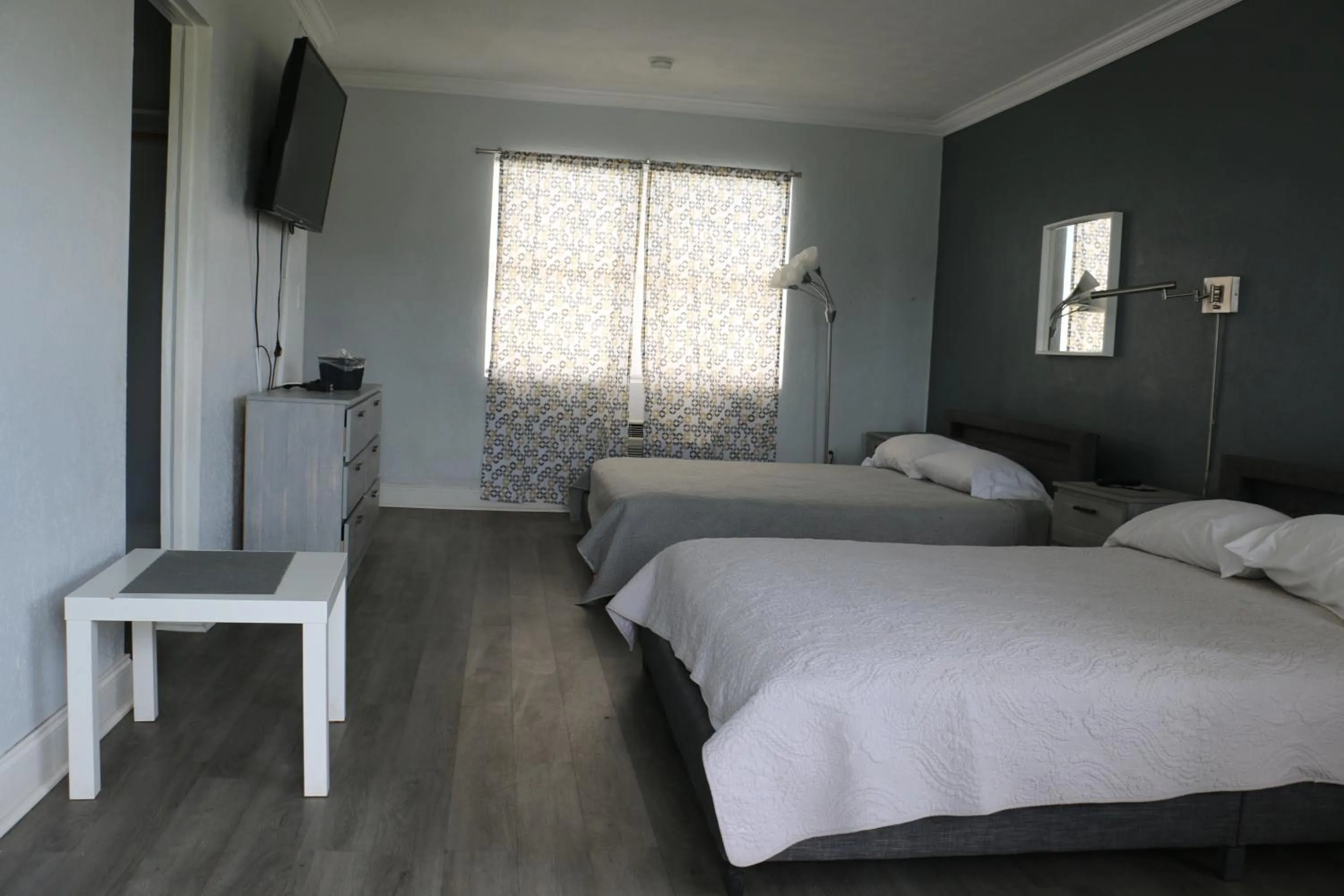 Bed in Travel Inn Fort Pierce