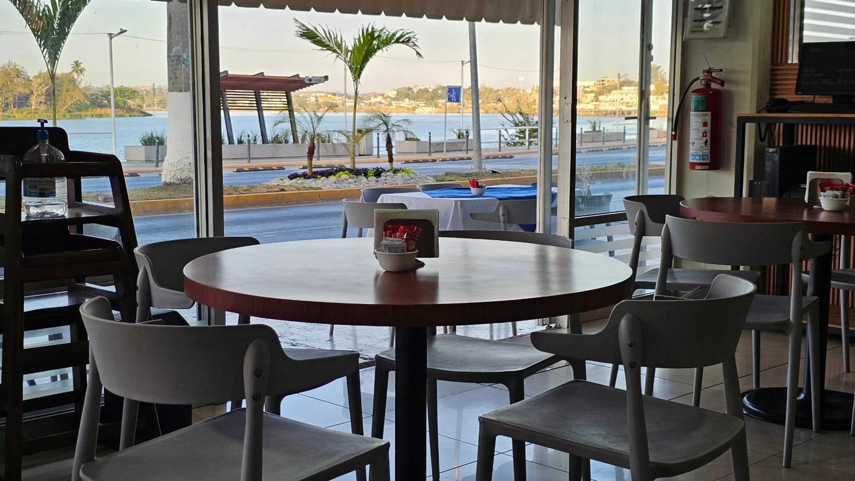 Breakfast in Best Western Riviera Tuxpan