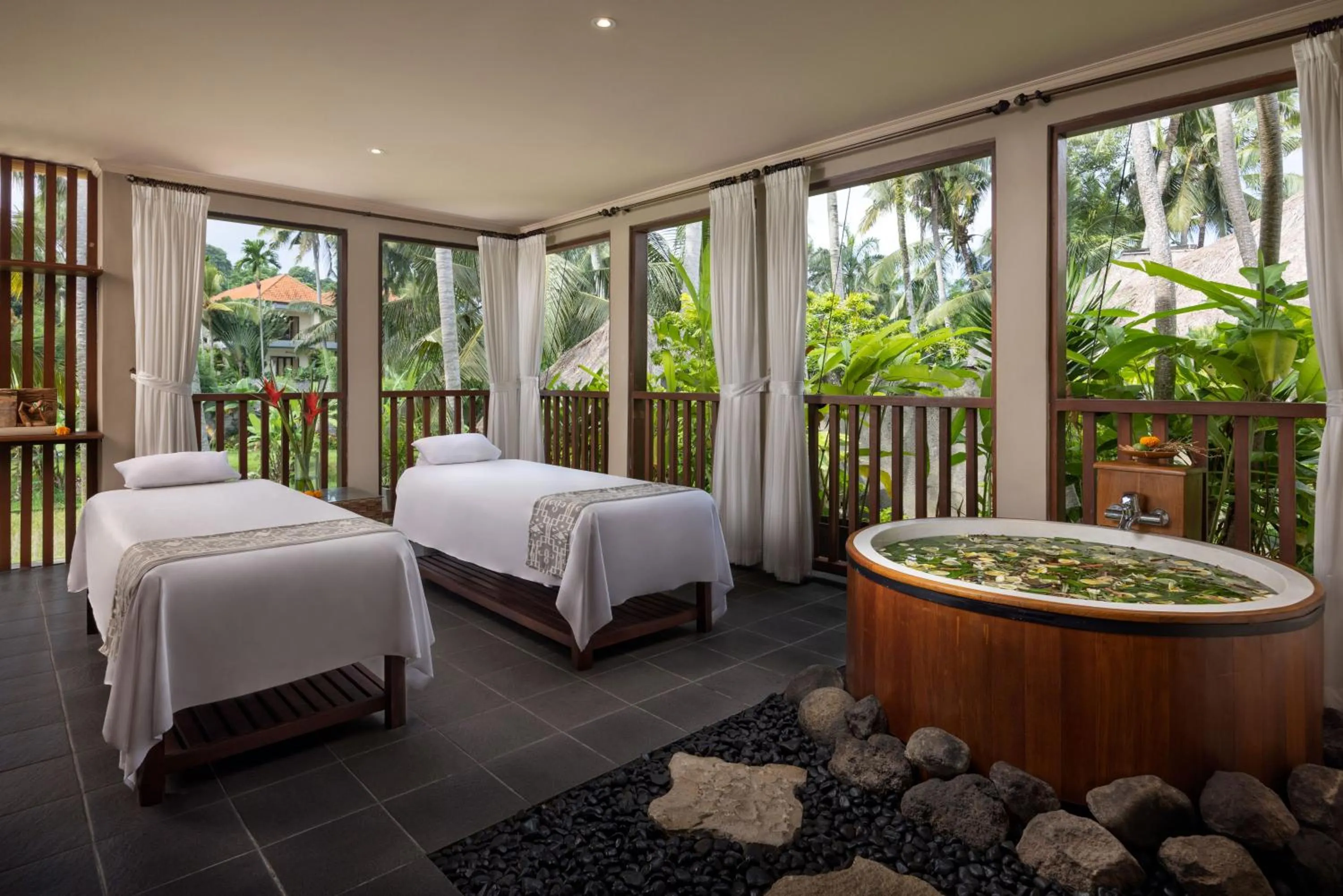 Spa and wellness centre/facilities, Bed in The Ubud Village Resort & Spa