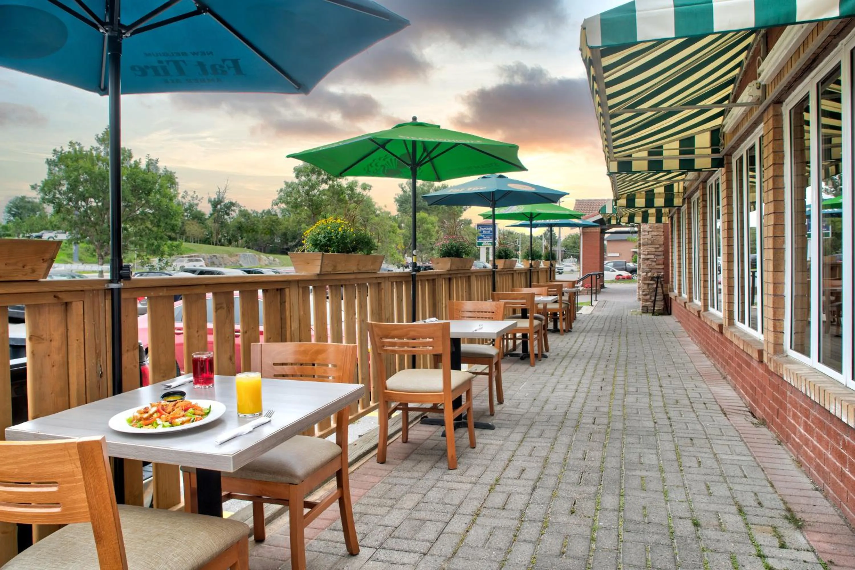 Patio in Travelodge Hotel by Wyndham Sudbury