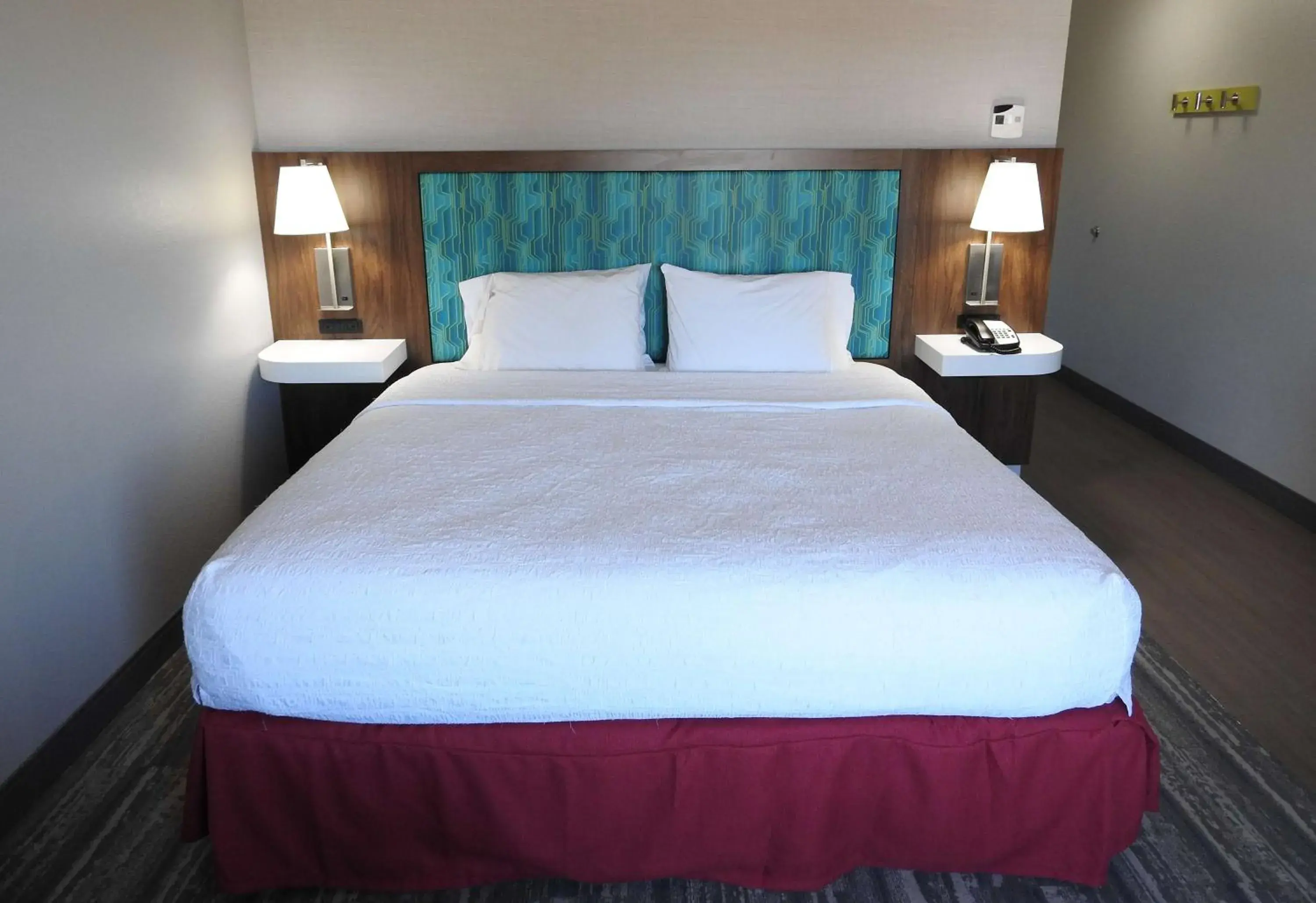 Bed in Hampton Inn & Suites Flowery Branch Bed in Hampton Inn & Suites Flowery Branch