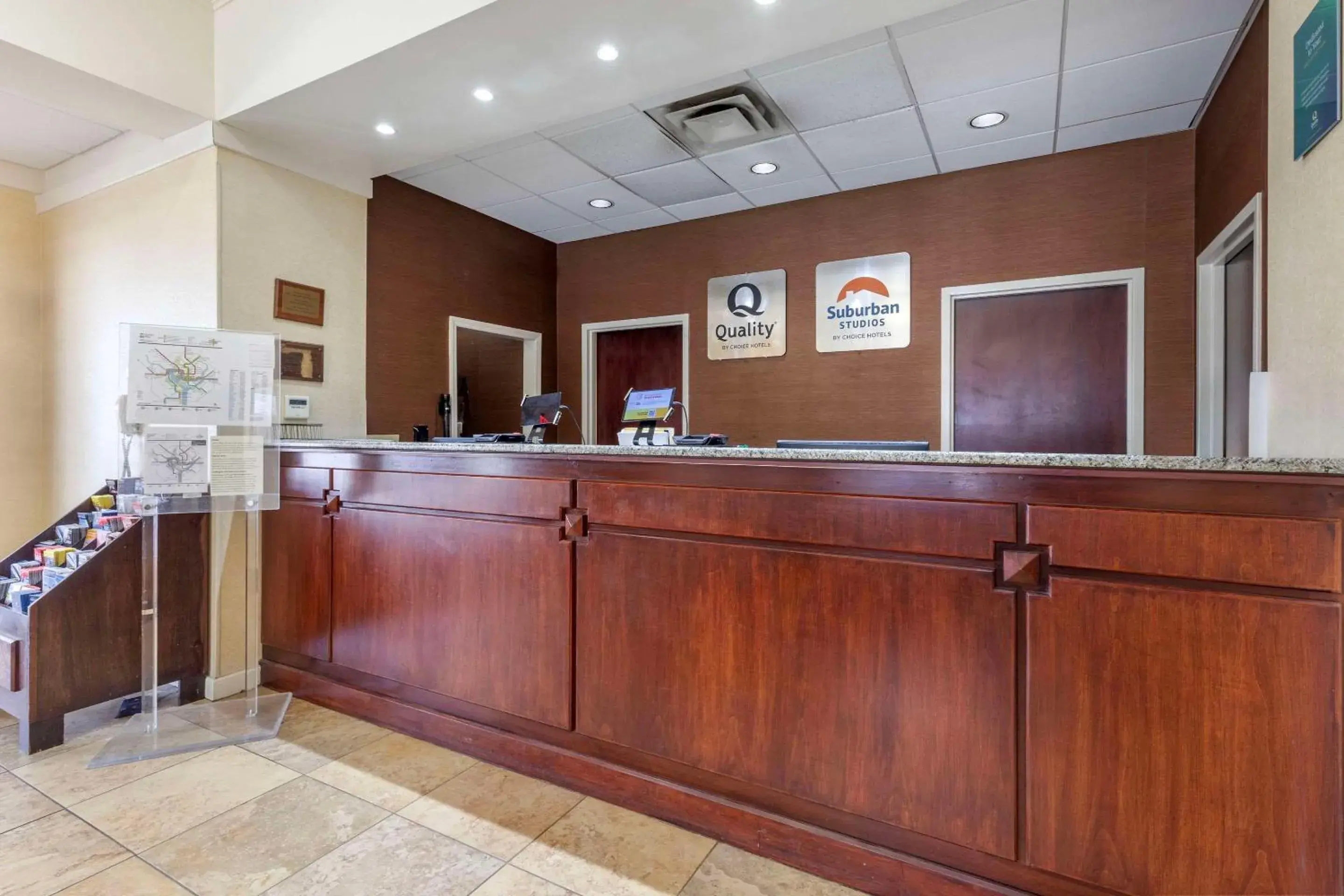Lobby or reception in Quality Inn Vienna - Tysons Corner Lobby or reception in Quality Inn Vienna - Tysons Corner