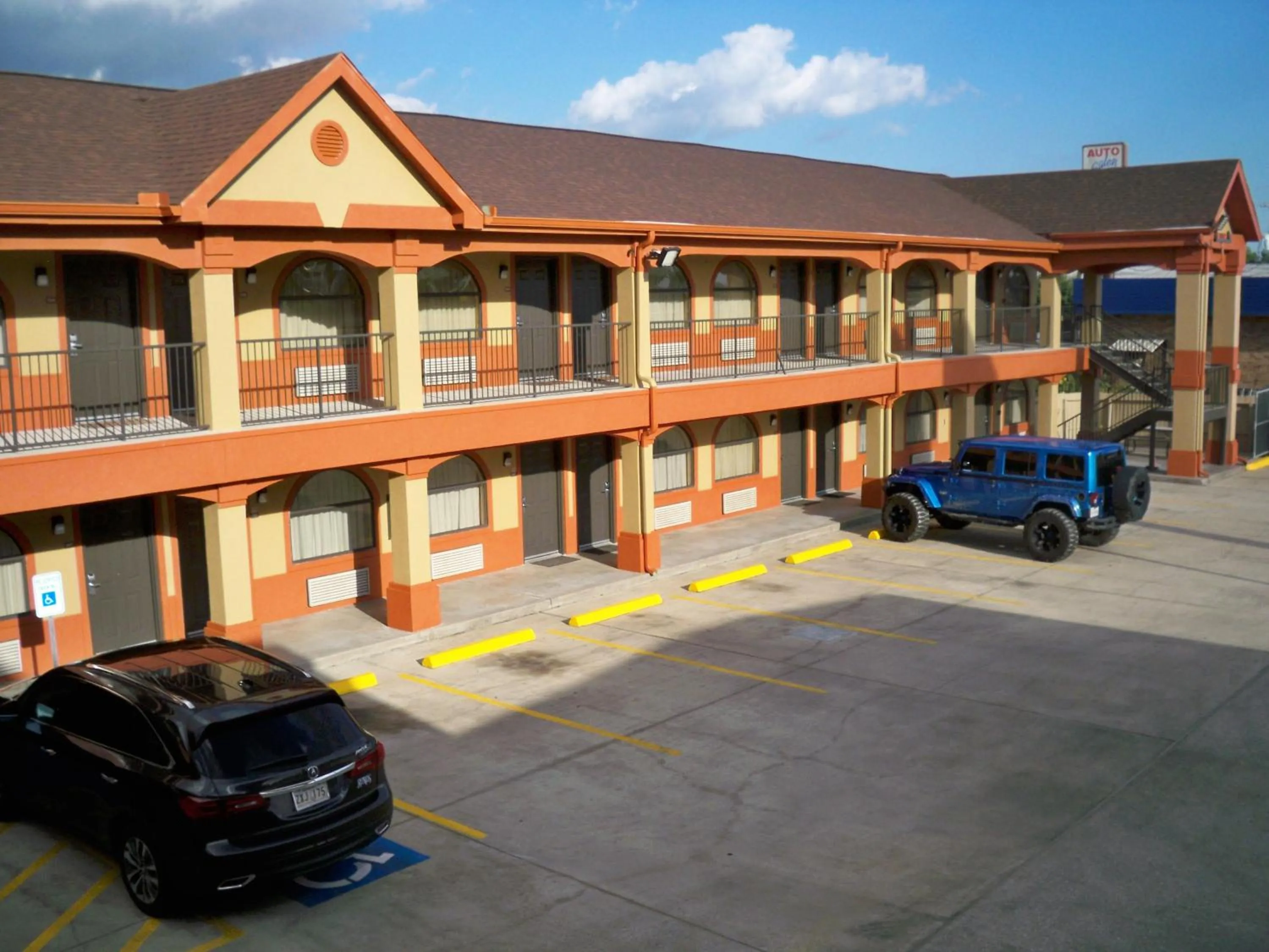 Property building in Scottish Inn and Suites Beaumont
