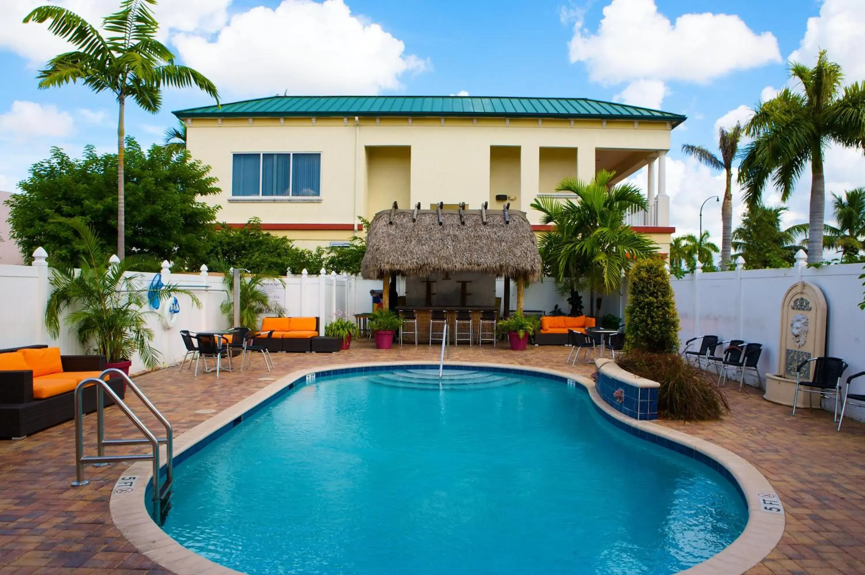 Property building, Swimming Pool in Plantation Inn Hotel And Lounge
