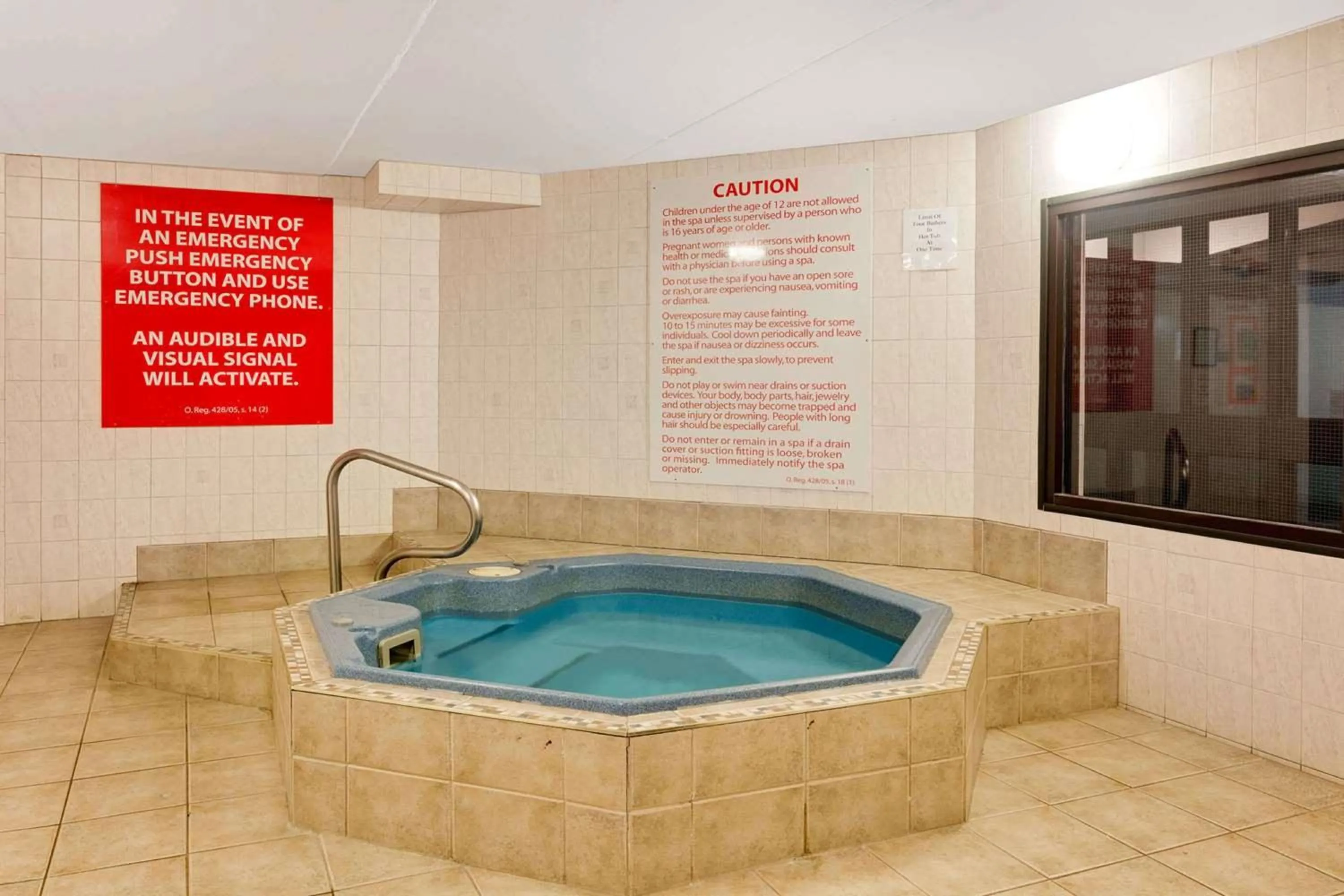 Hot Tub in Ramada by Wyndham Pinewood Park Resort North Bay