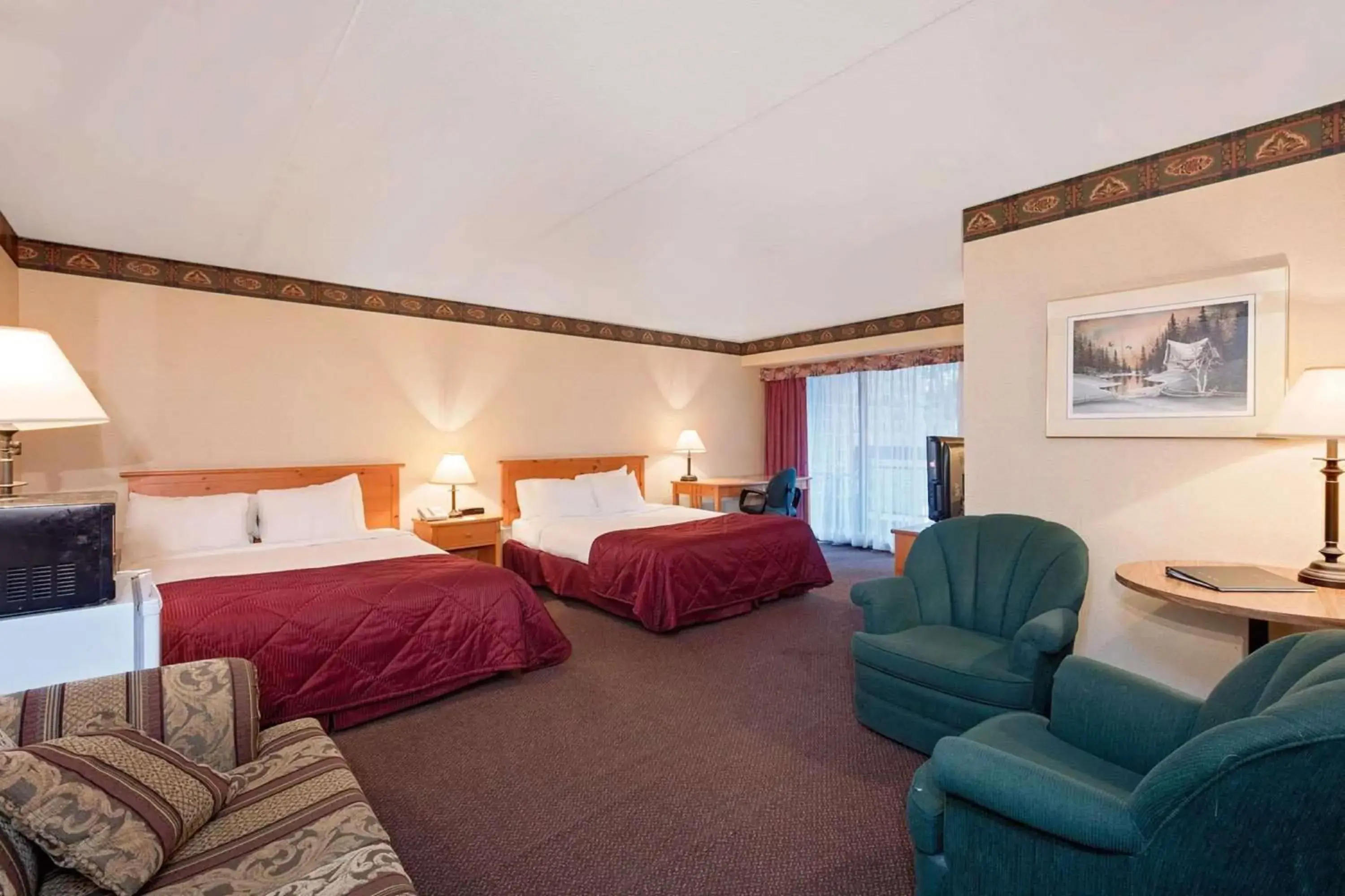 2 Queen Beds, Accessible, Main Level, Non-Smoking in Ramada by Wyndham Pinewood Park Resort North Bay 2 Queen Beds, Accessible, Main Level, Non-Smoking in Ramada by Wyndham Pinewood Park Resort North Bay