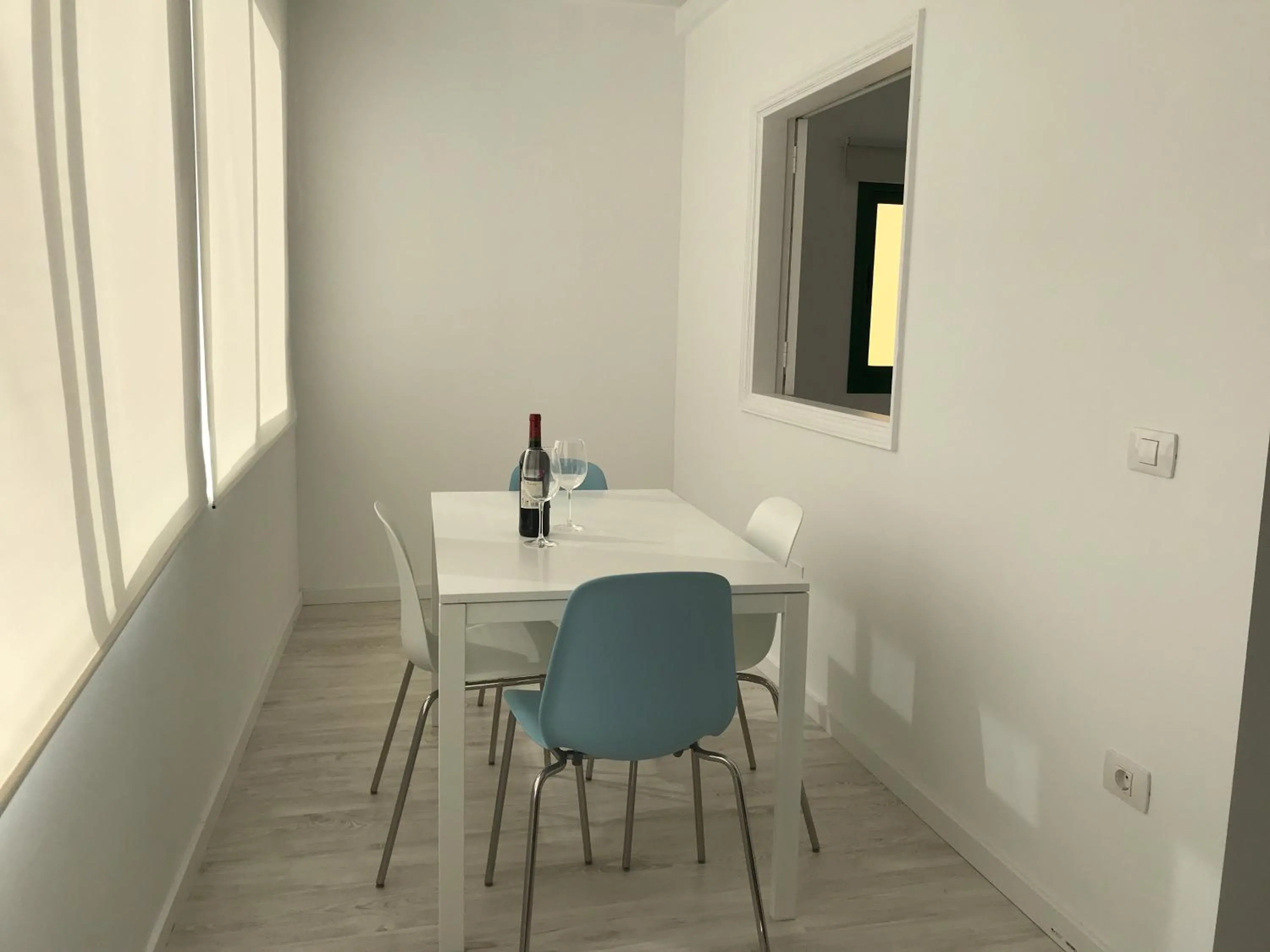 Dining area in Habour Side II