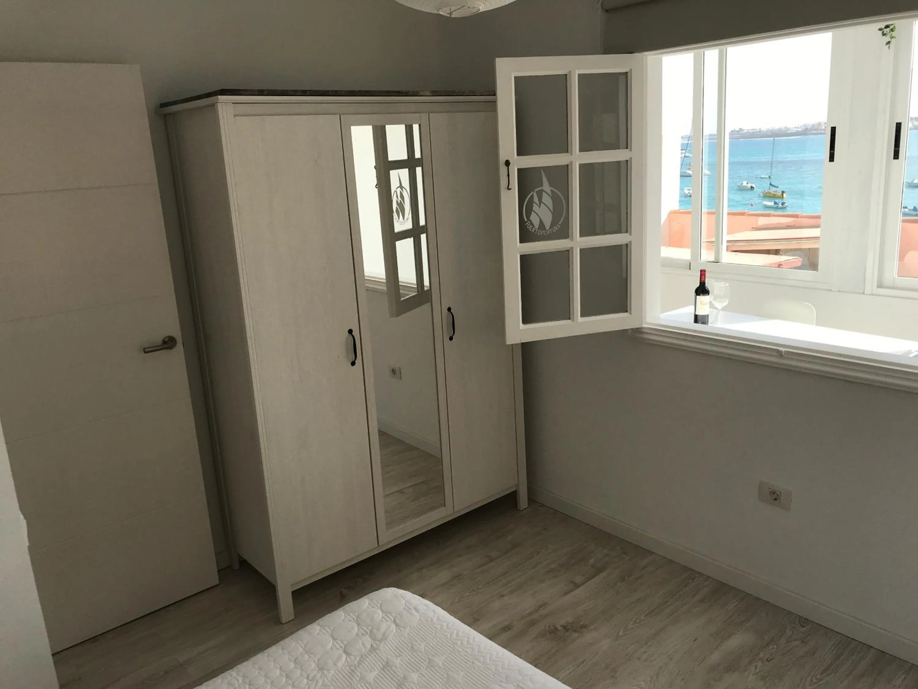 Bedroom, Bed in Habour Side II