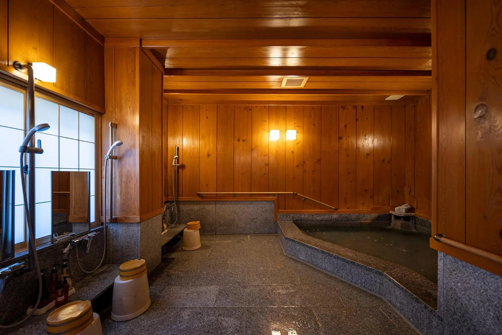 Hot Spring Bath in Ryokan Asunaro