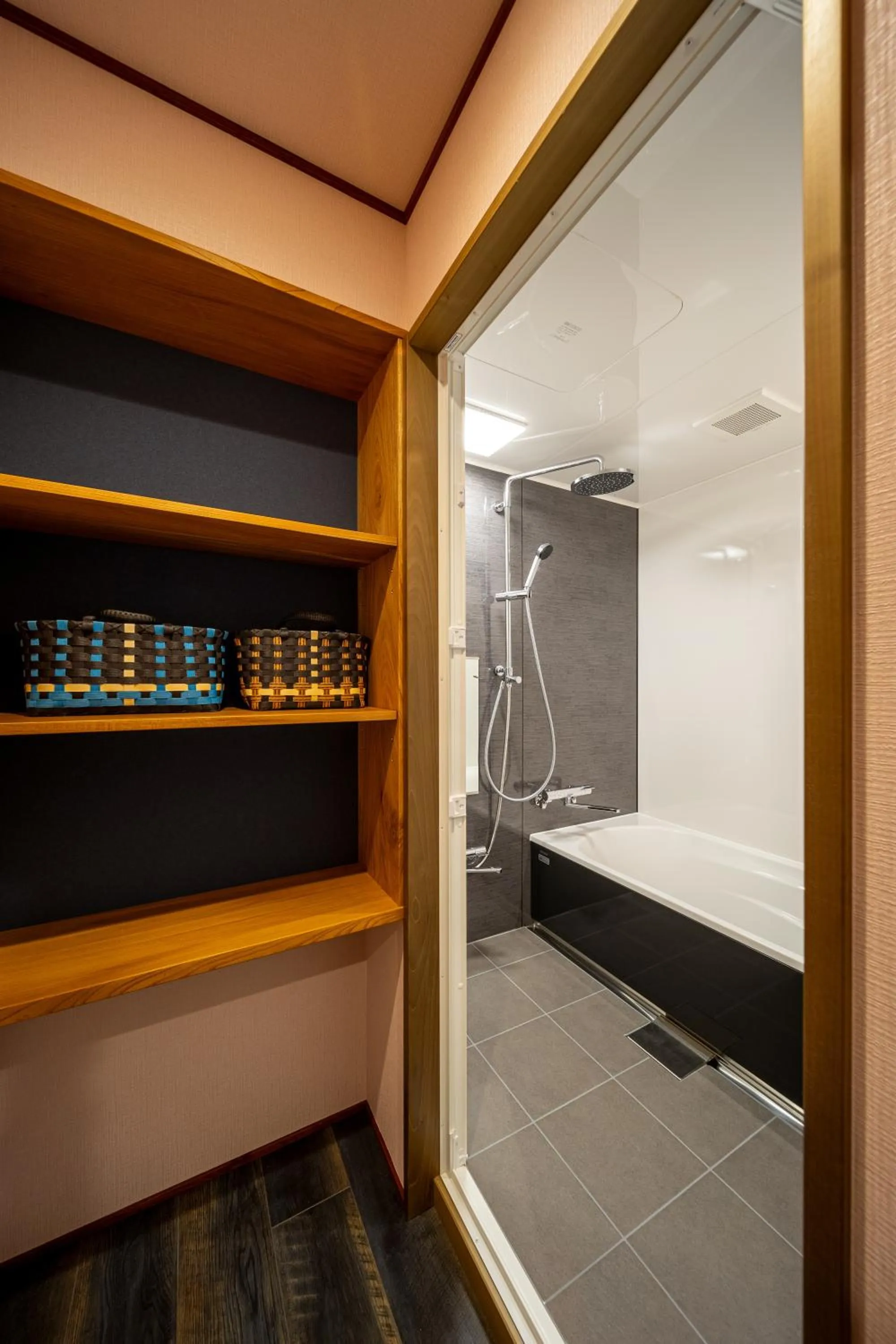 Shower in Ryokan Asunaro