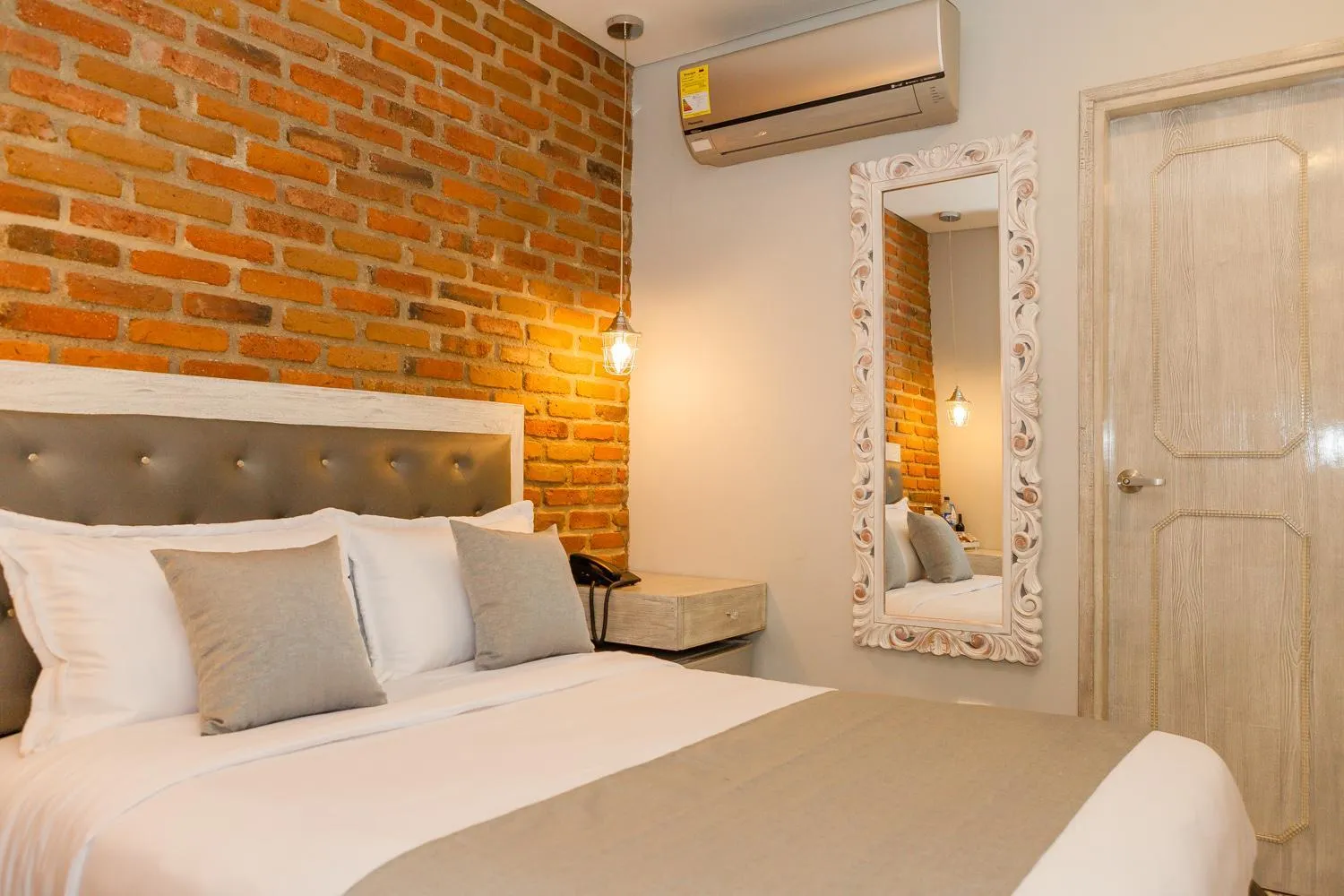 Bed in Hotel Boutique ADAZ