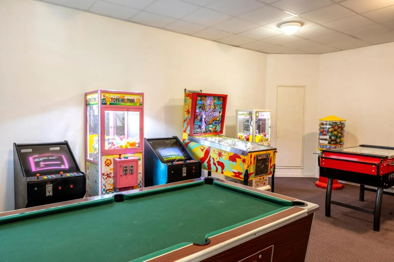 Billiard in Forest Park Hotel