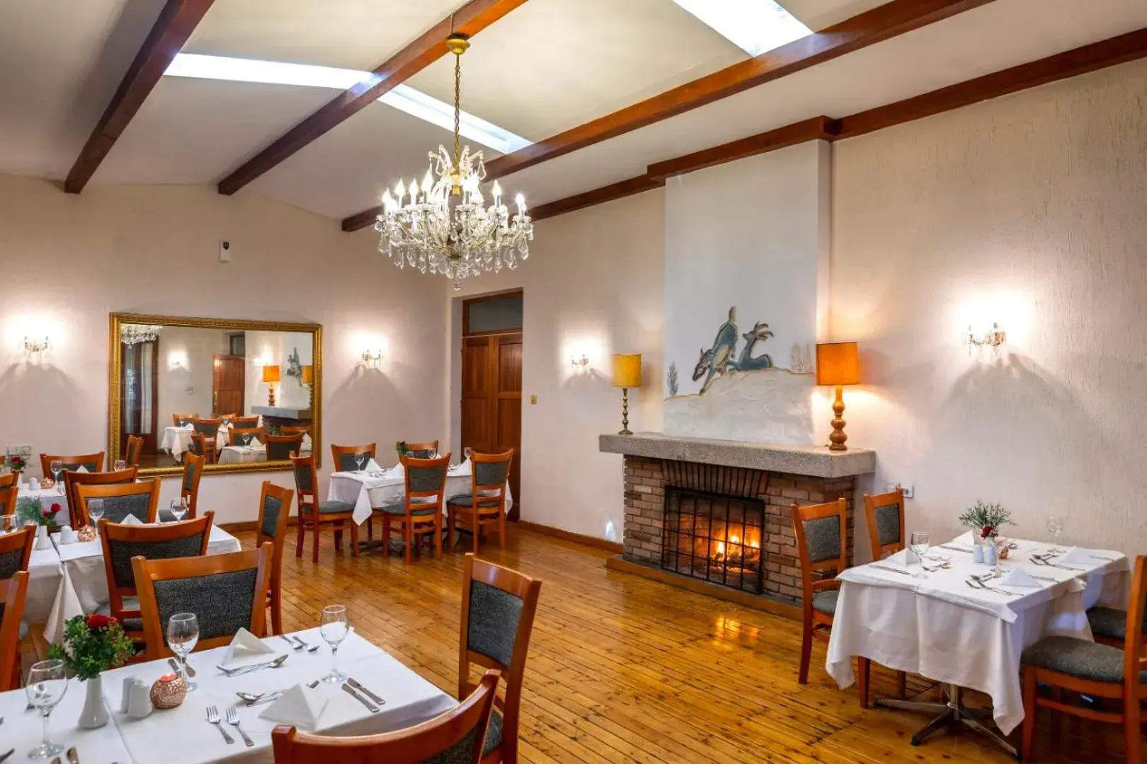 Restaurant/places to eat in Forest Park Hotel Restaurant/places to eat in Forest Park Hotel