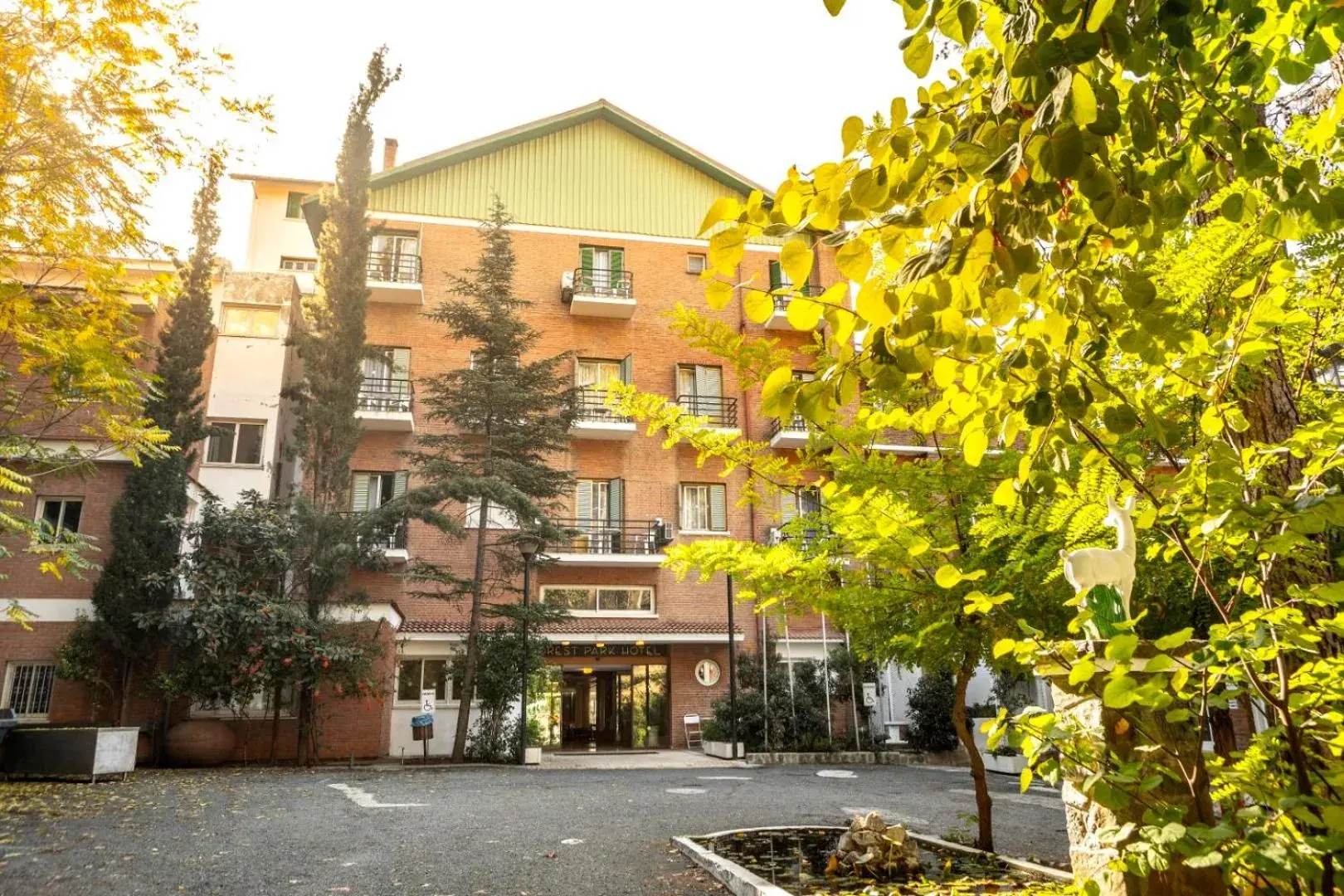 Facade/entrance in Forest Park Hotel Facade/entrance in Forest Park Hotel