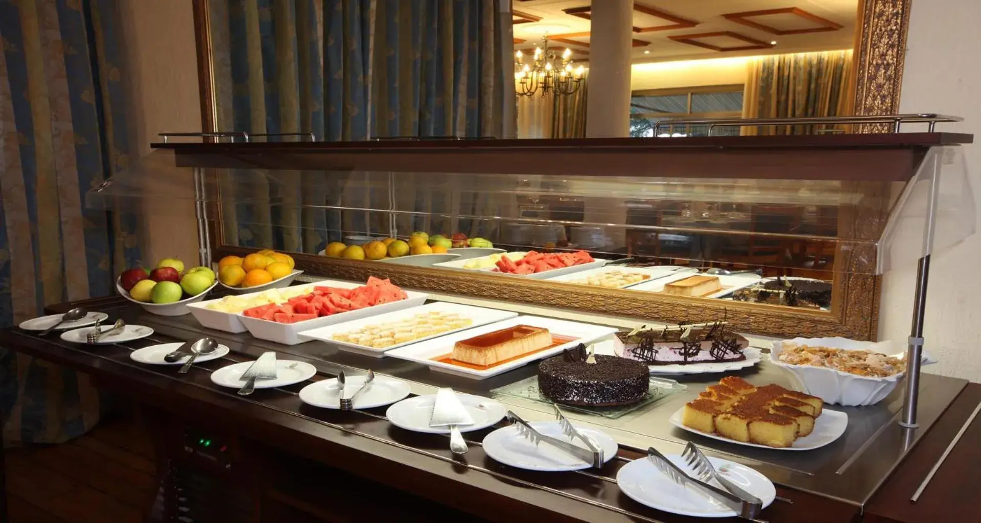 Restaurant/places to eat in Forest Park Hotel Restaurant/places to eat in Forest Park Hotel