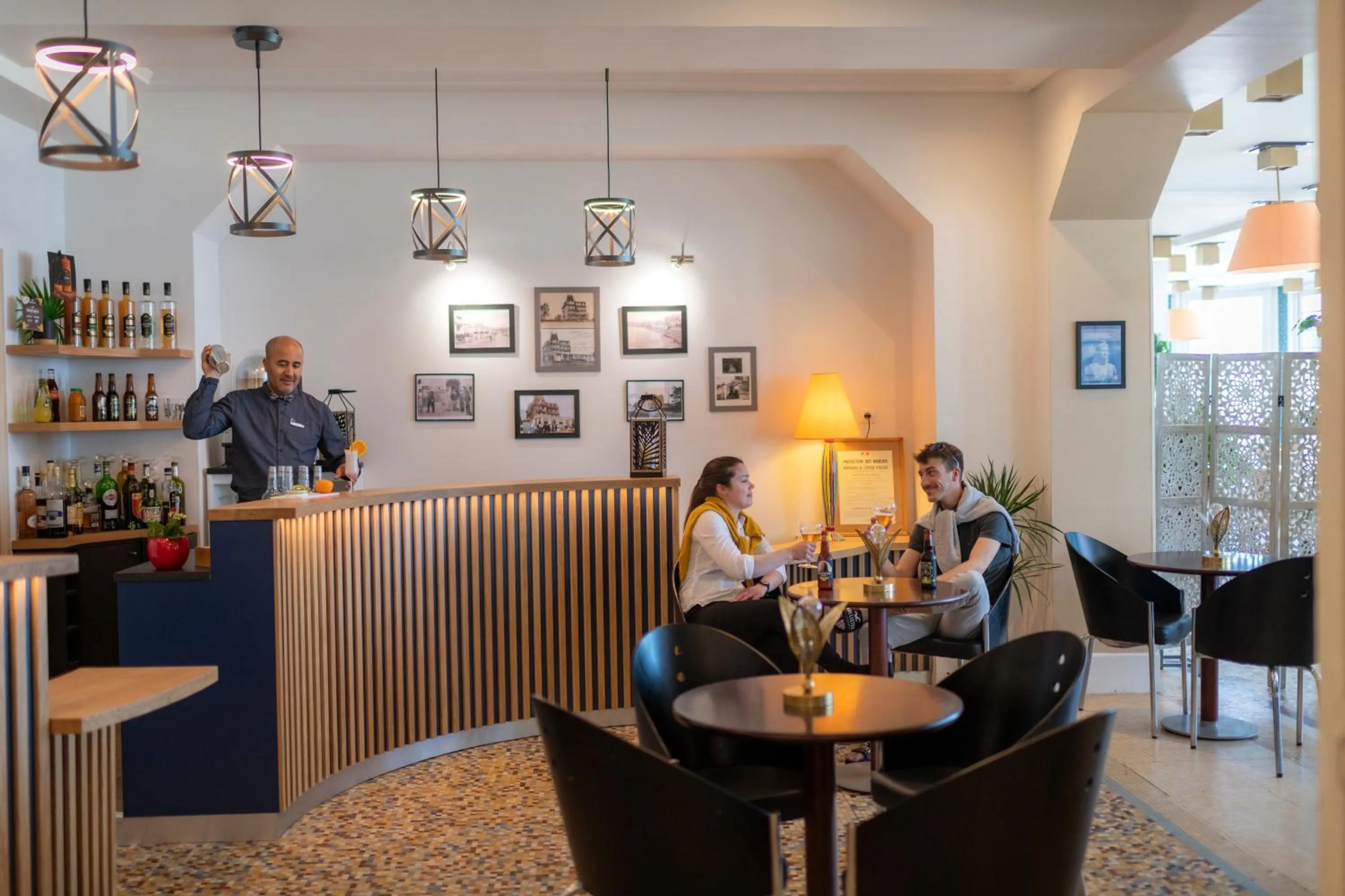 Lounge or bar in VTF L'Hotel Des Bains