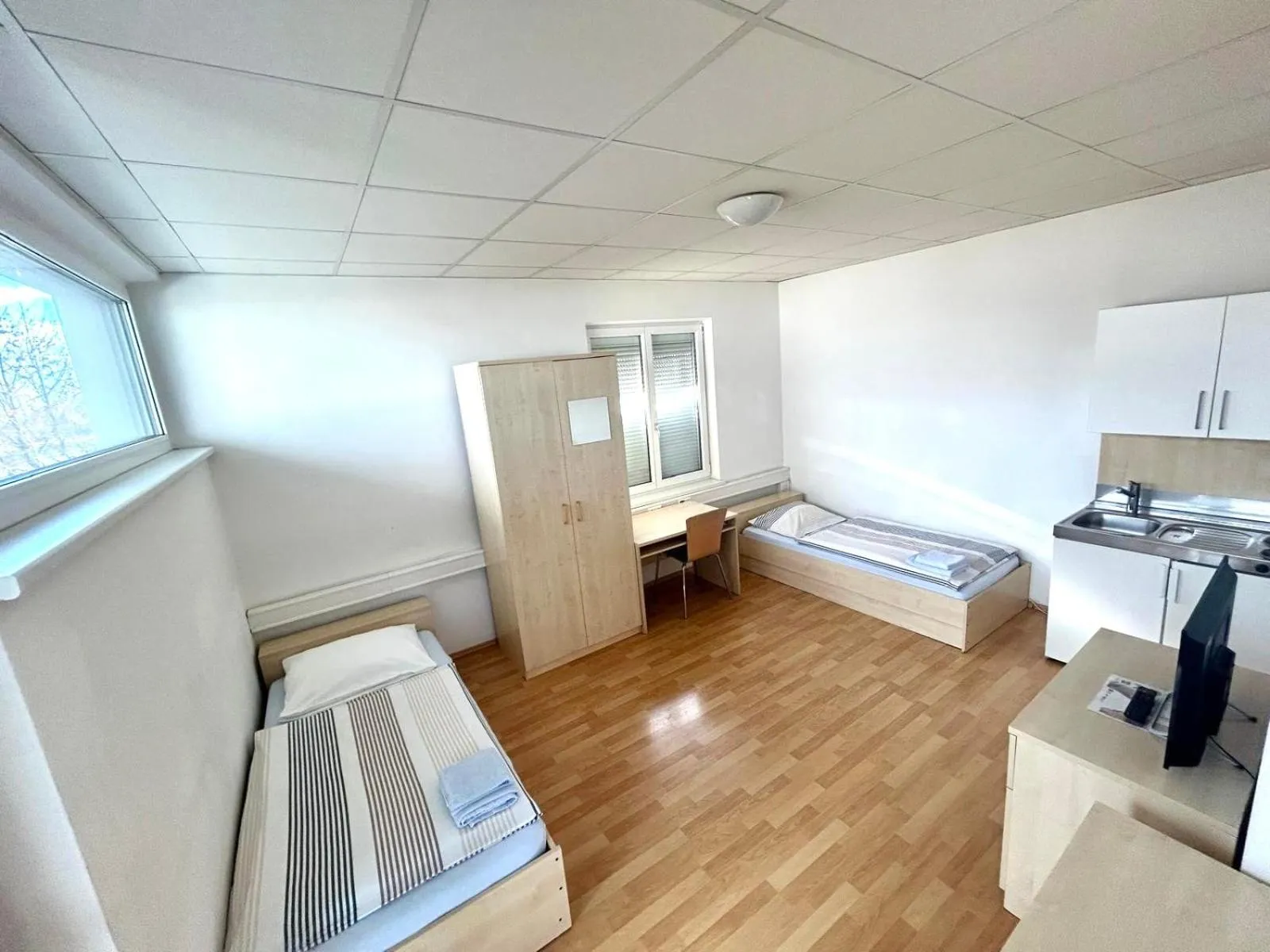 Photo of the whole room, Bed in Montagehotel Living@Linz