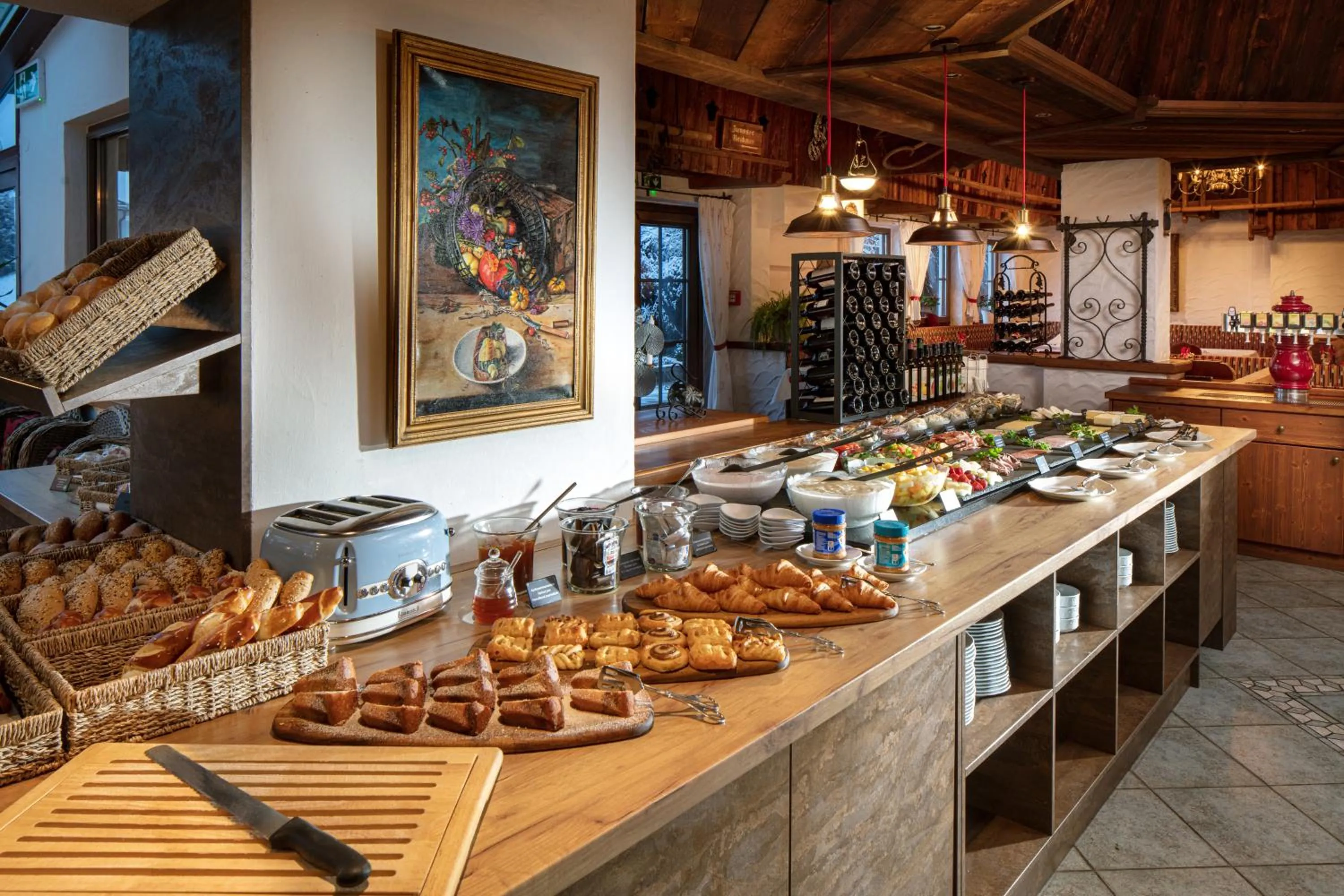 Restaurant/places to eat in Hotel Höhlenstein