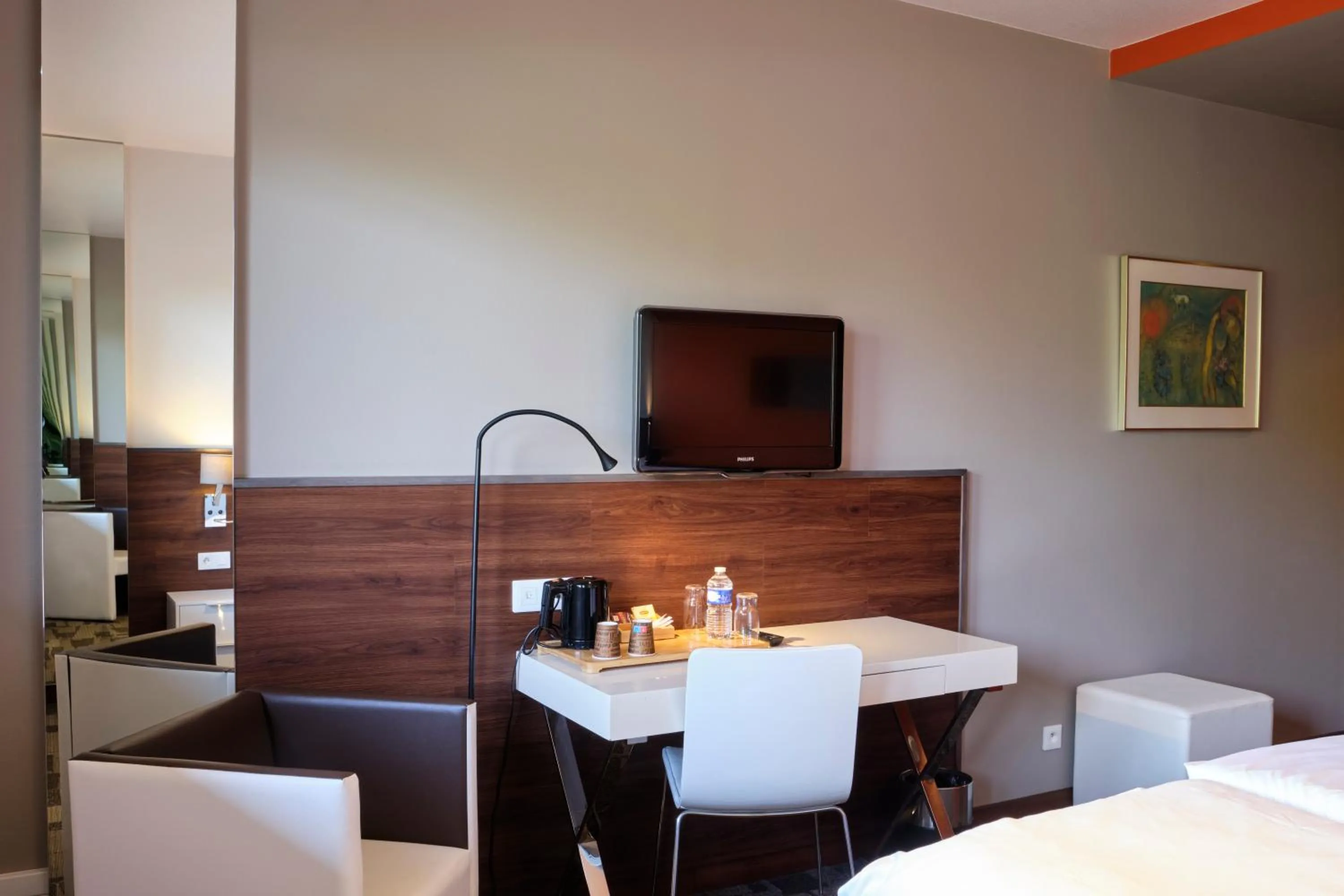 Deluxe Double Room with Shower in Hotel Saint-Hubert