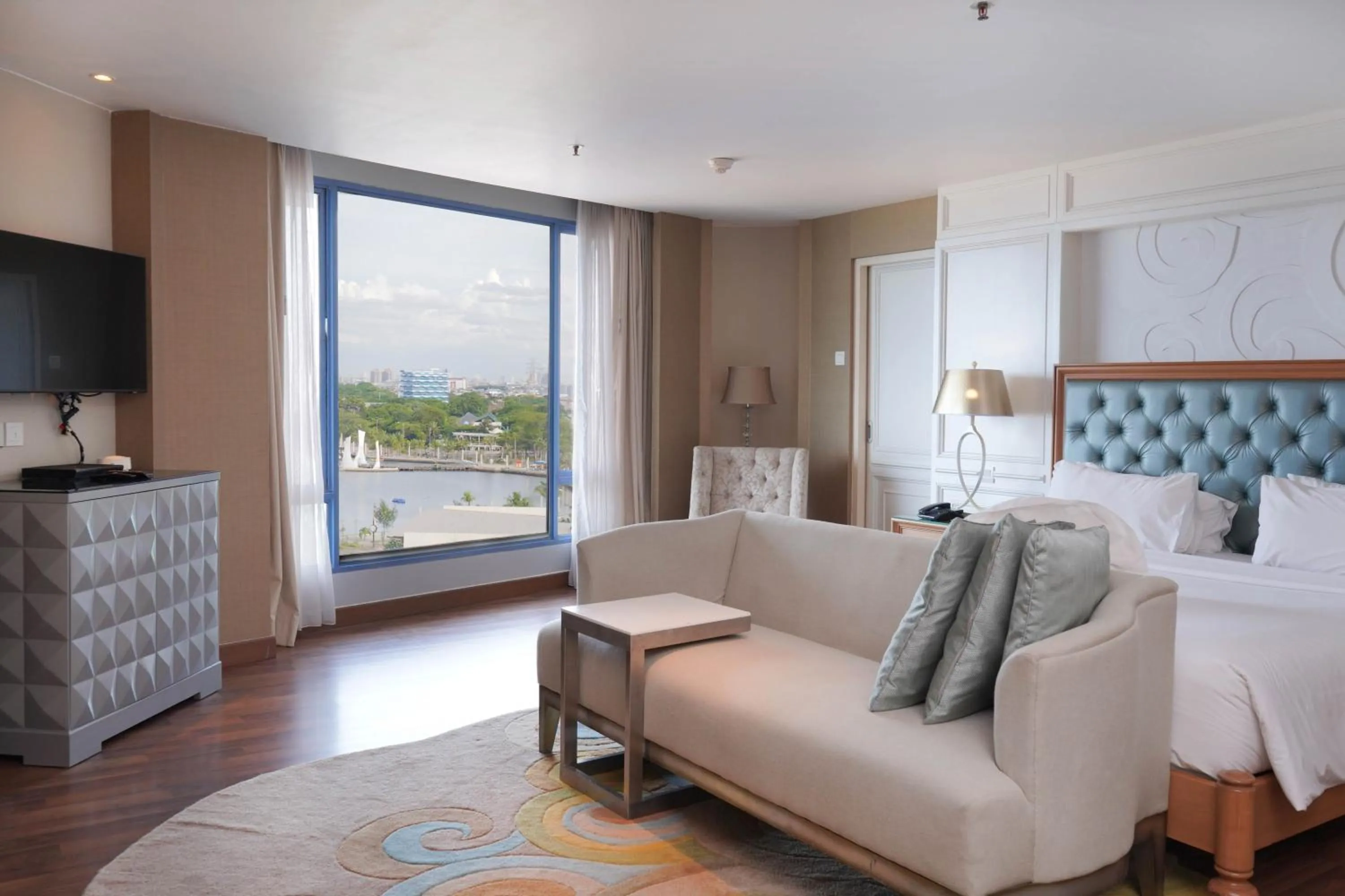 Bedroom, Bed in Mercure Convention Center Ancol