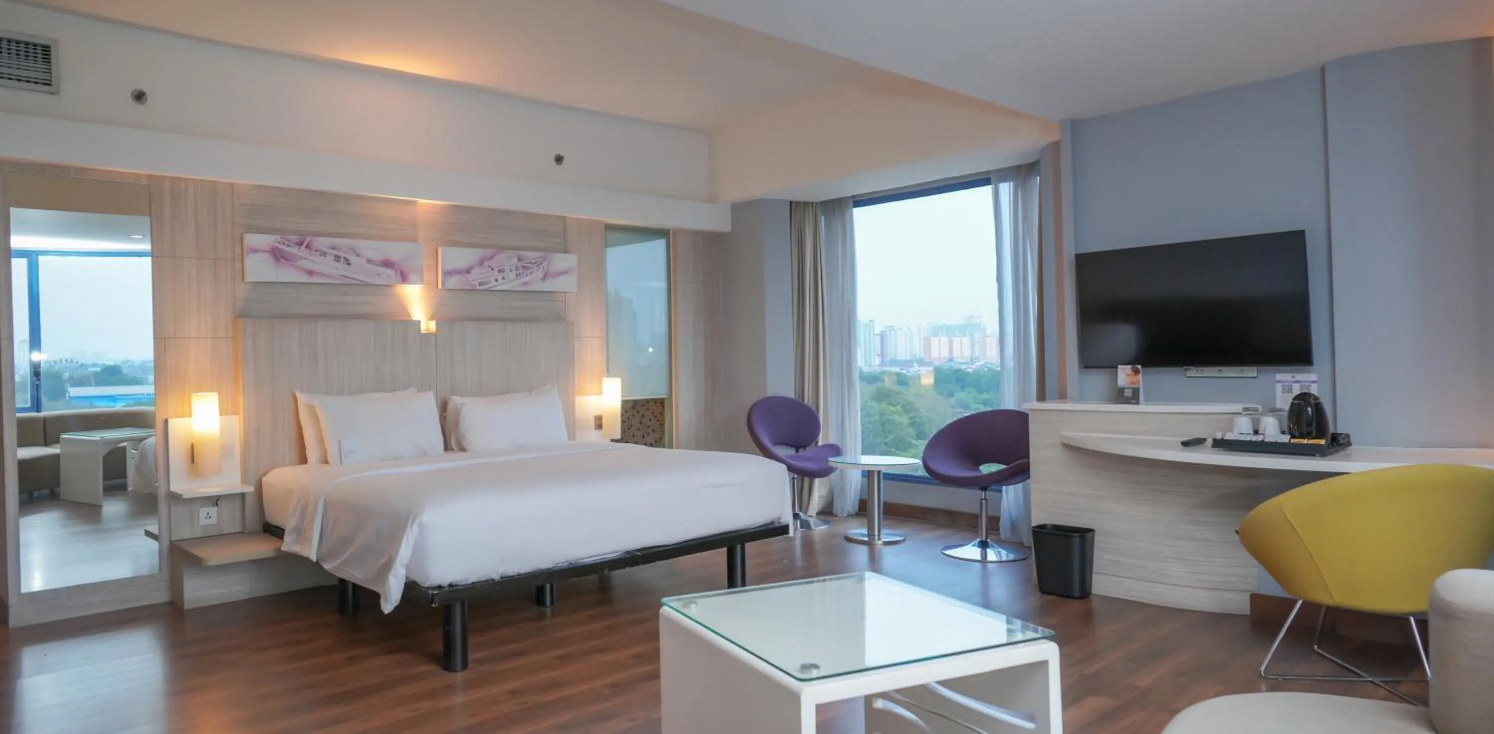 TV and multimedia, Bed in Mercure Convention Center Ancol