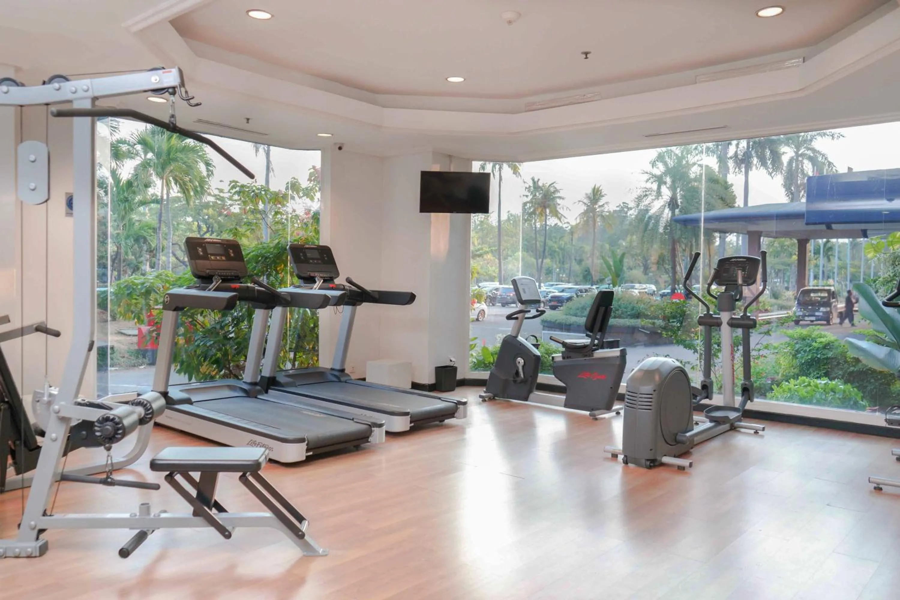 Fitness centre/facilities in Mercure Convention Center Ancol