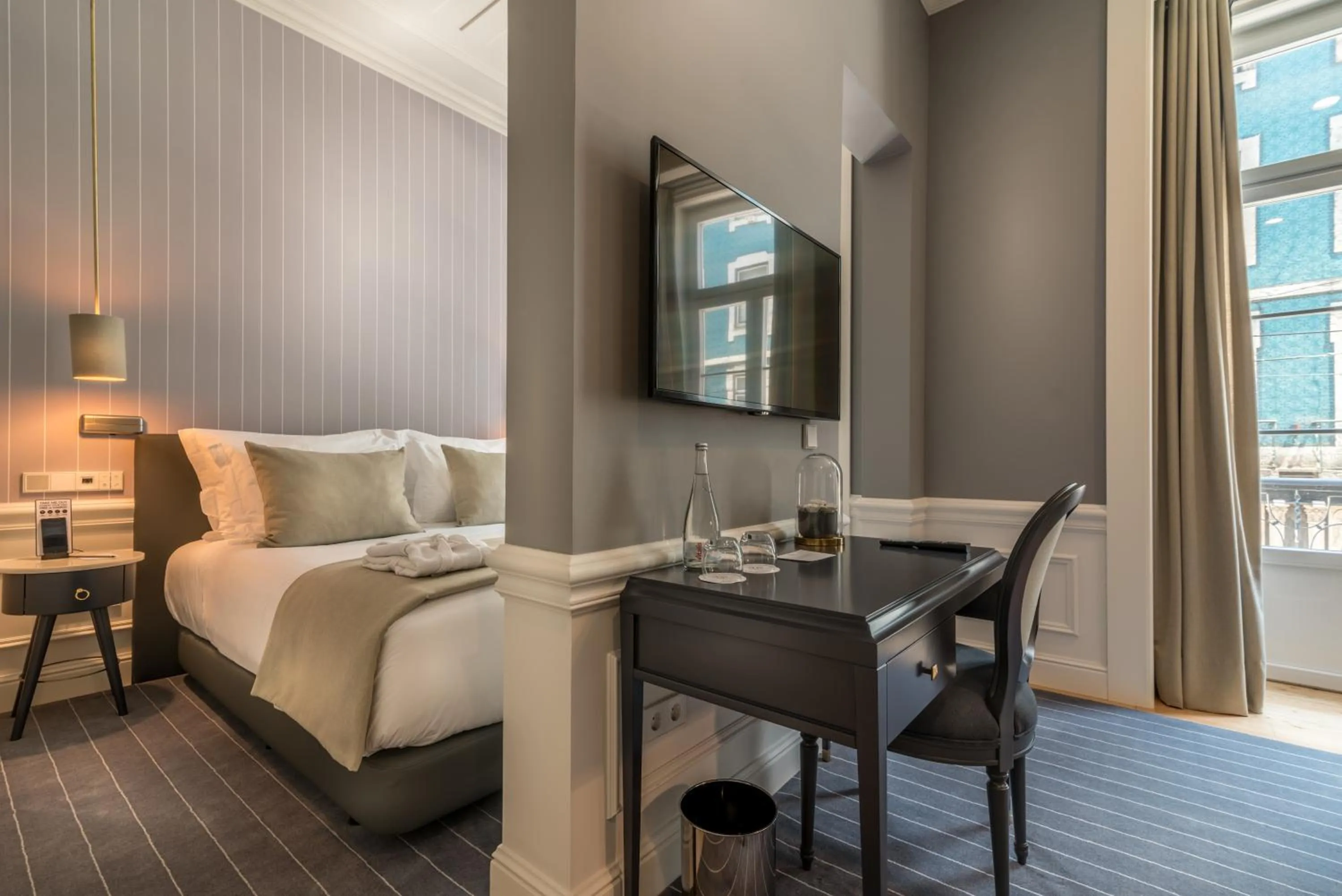 Bedroom, Bed in Hotel da Baixa