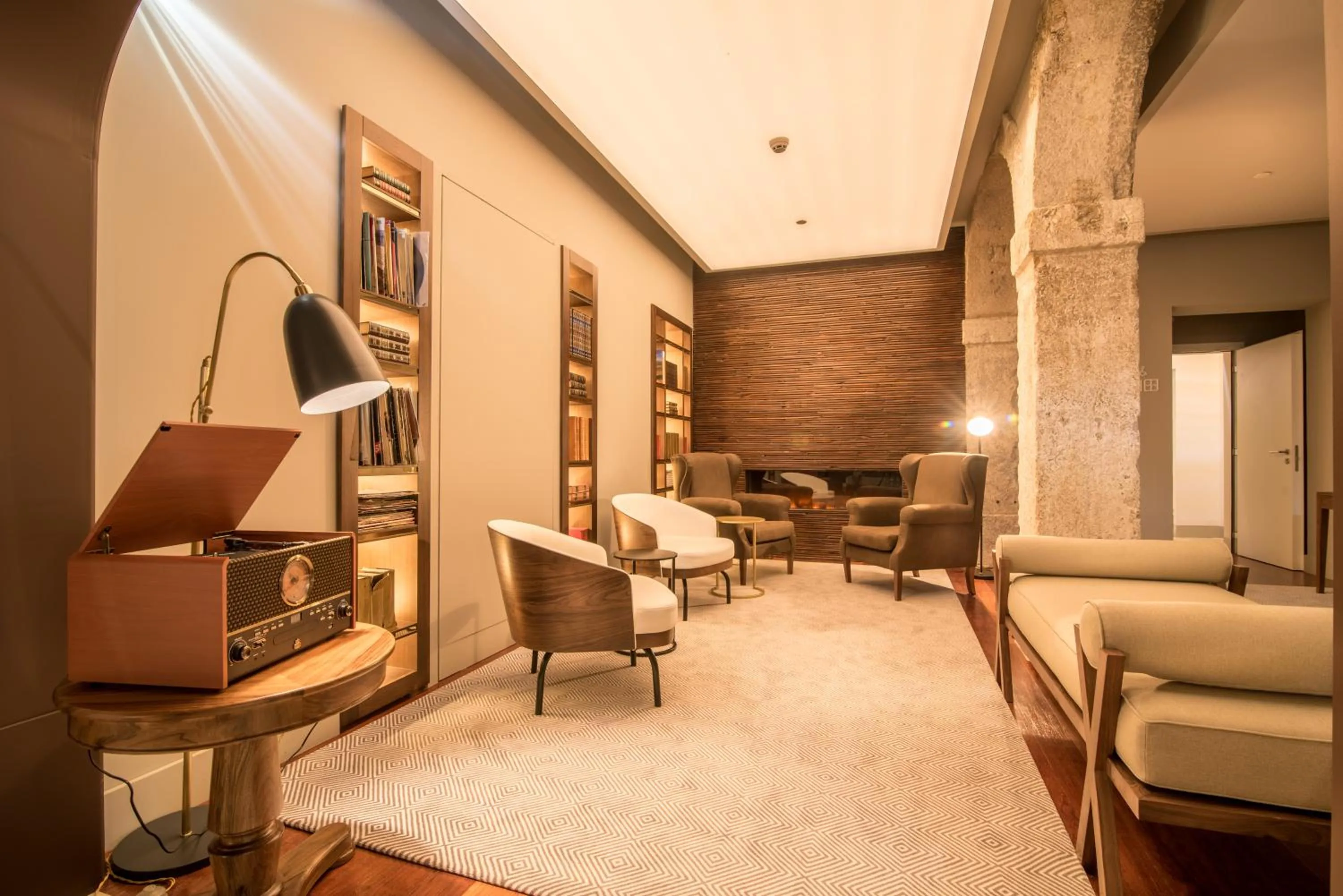 Library in Hotel da Baixa