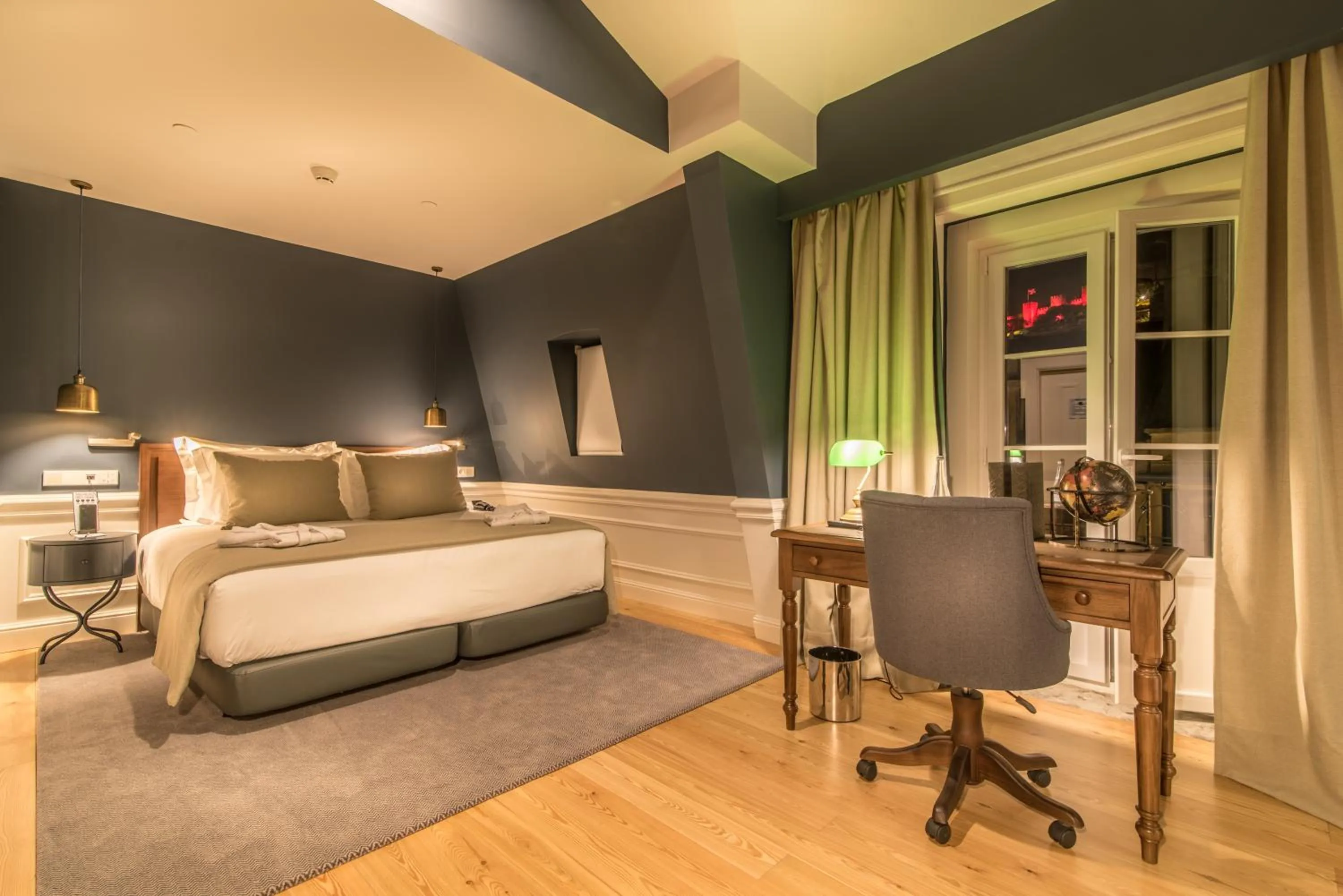 Bed in Hotel da Baixa