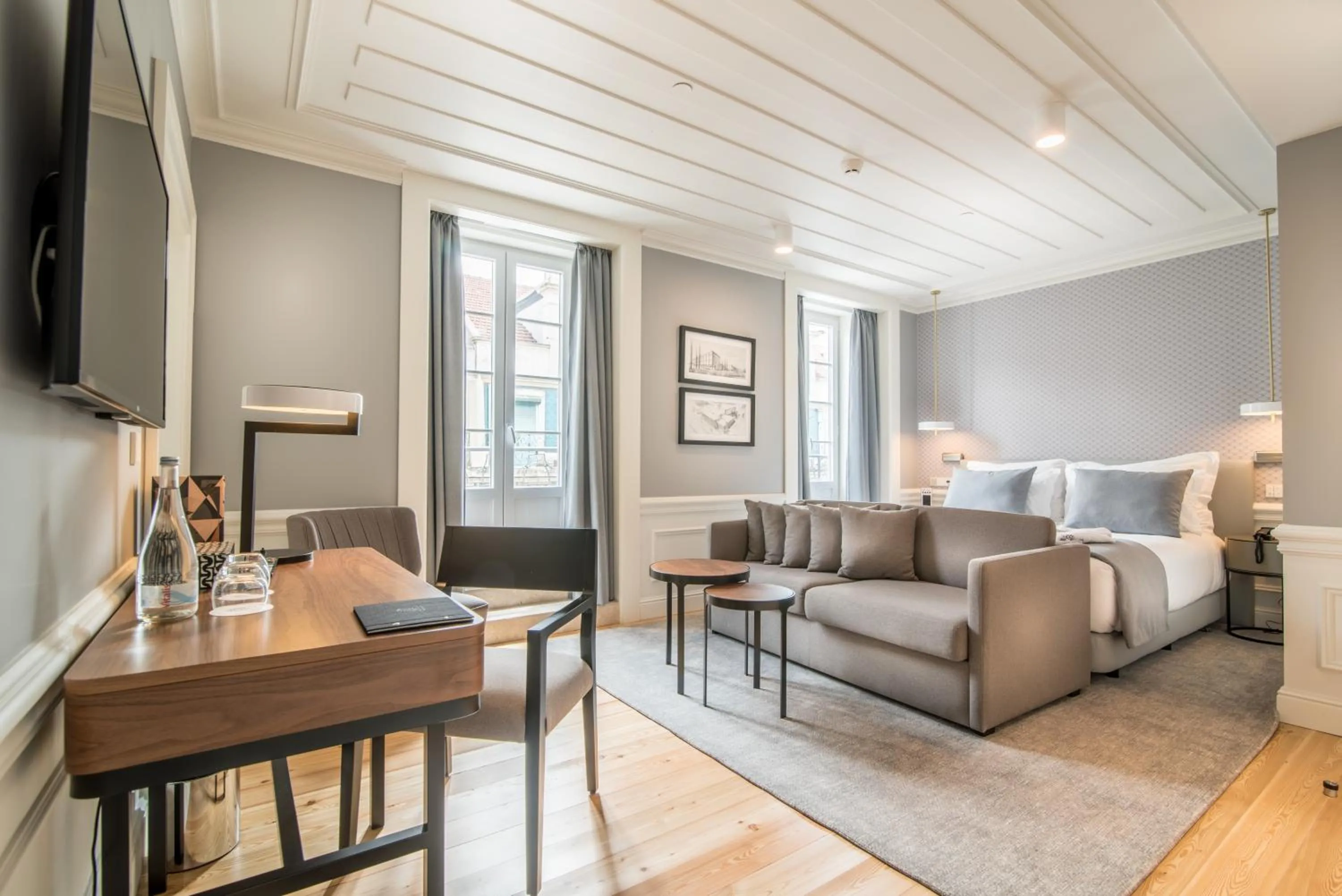 Bedroom in Hotel da Baixa