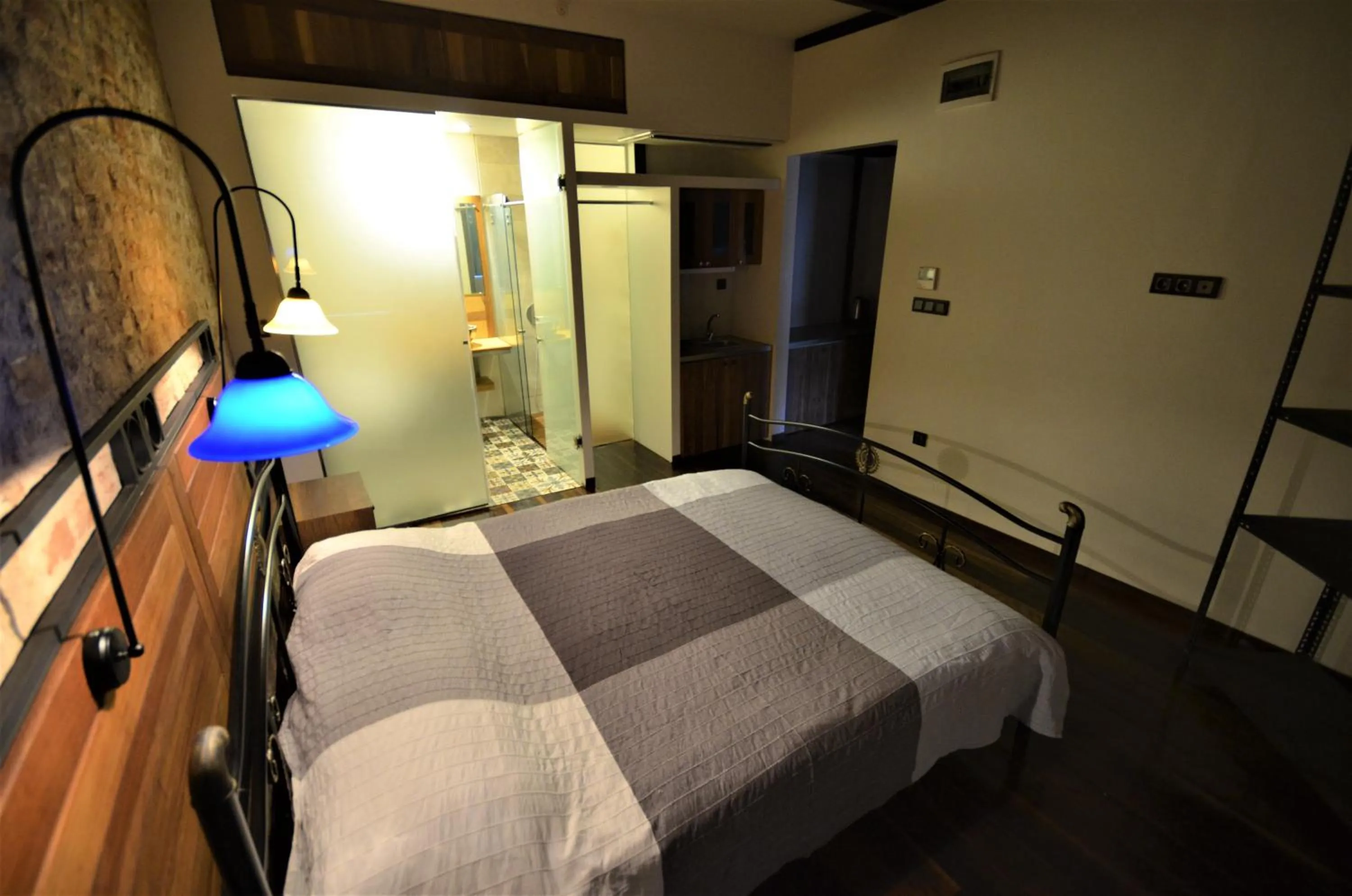 Bed in Ünver Galata Apart