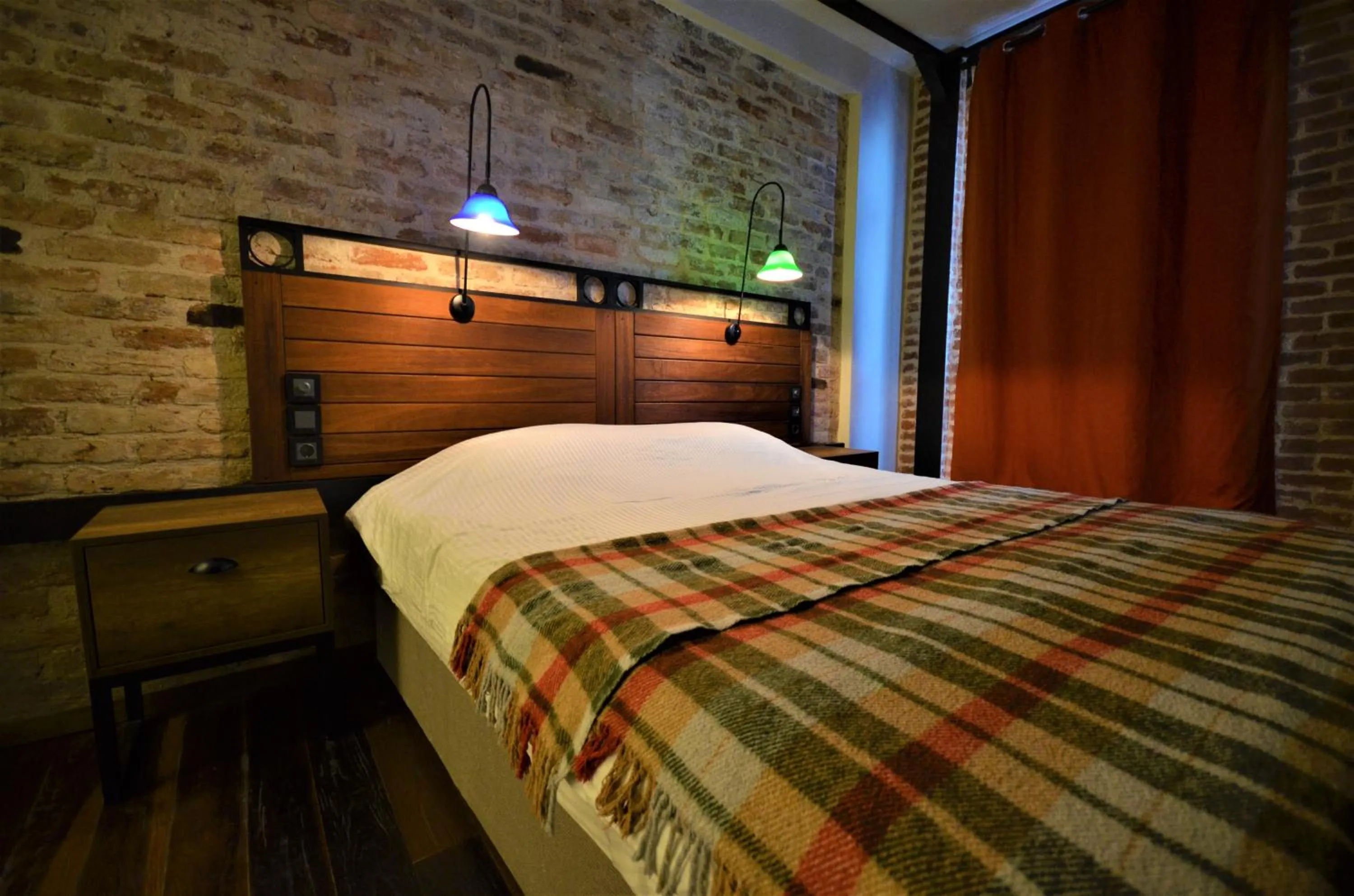 Bed in Ünver Galata Apart