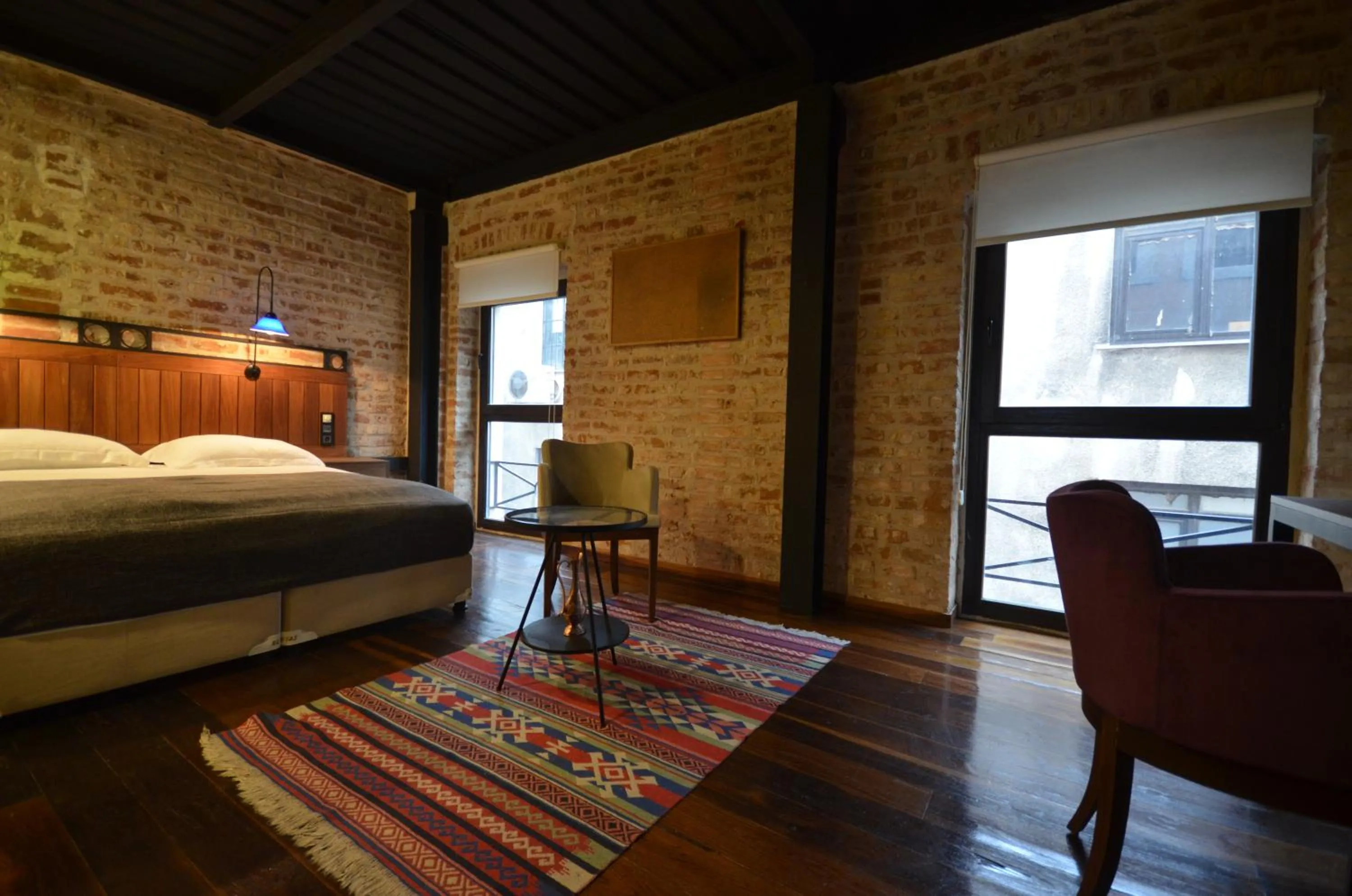 Bed in Ünver Galata Apart