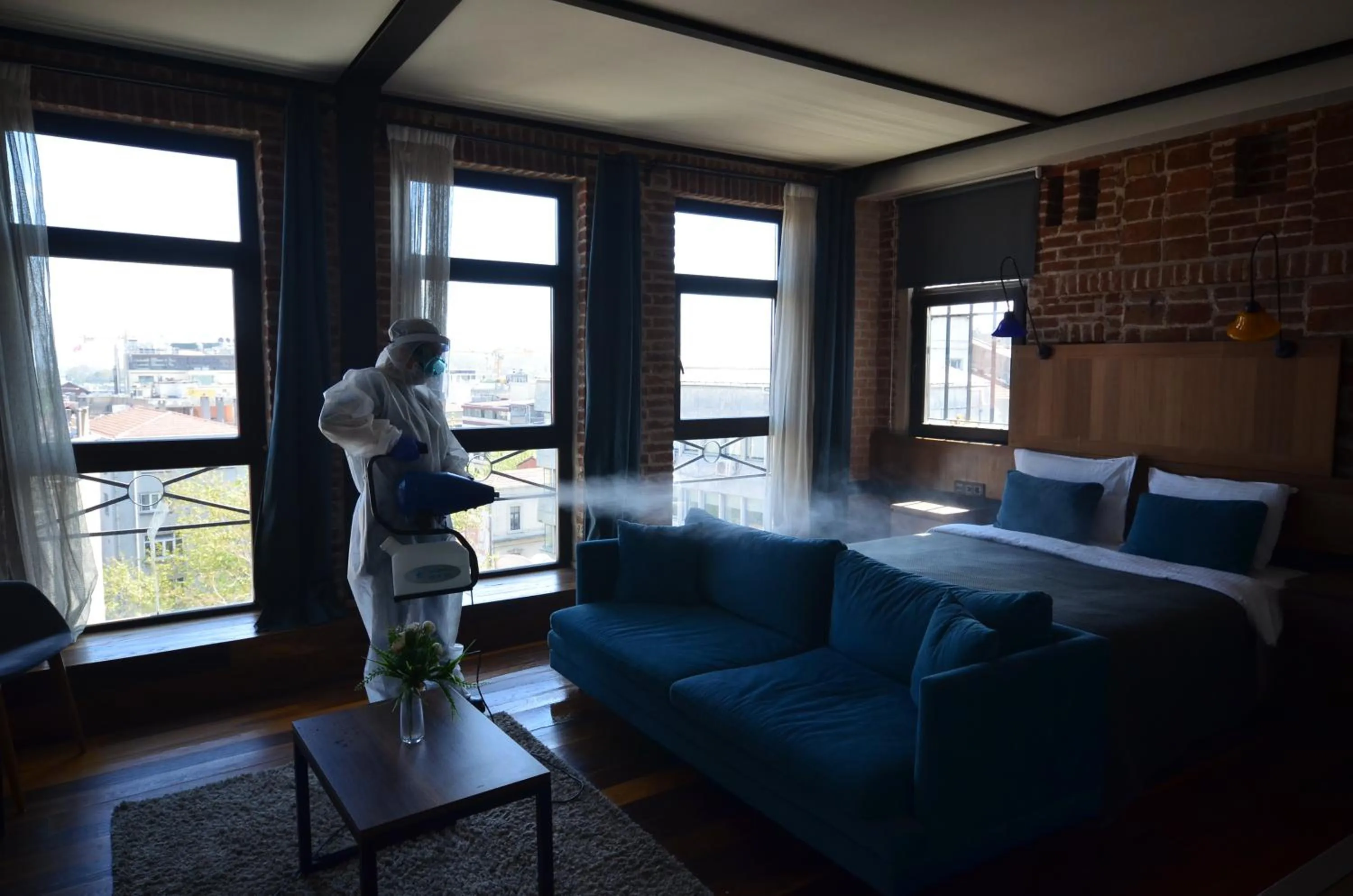 Bed in Ünver Galata Apart