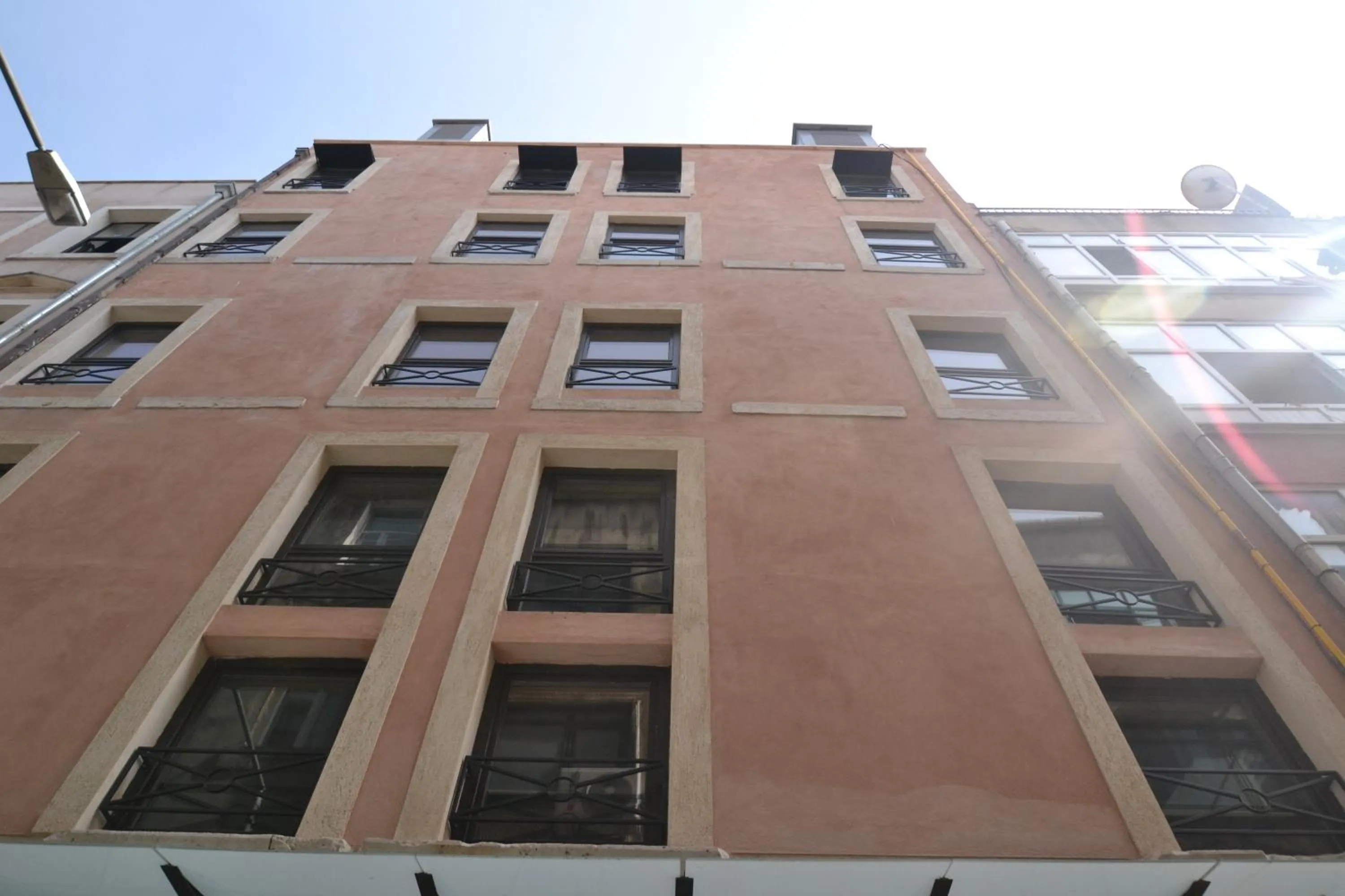 Property building in Ünver Galata Apart