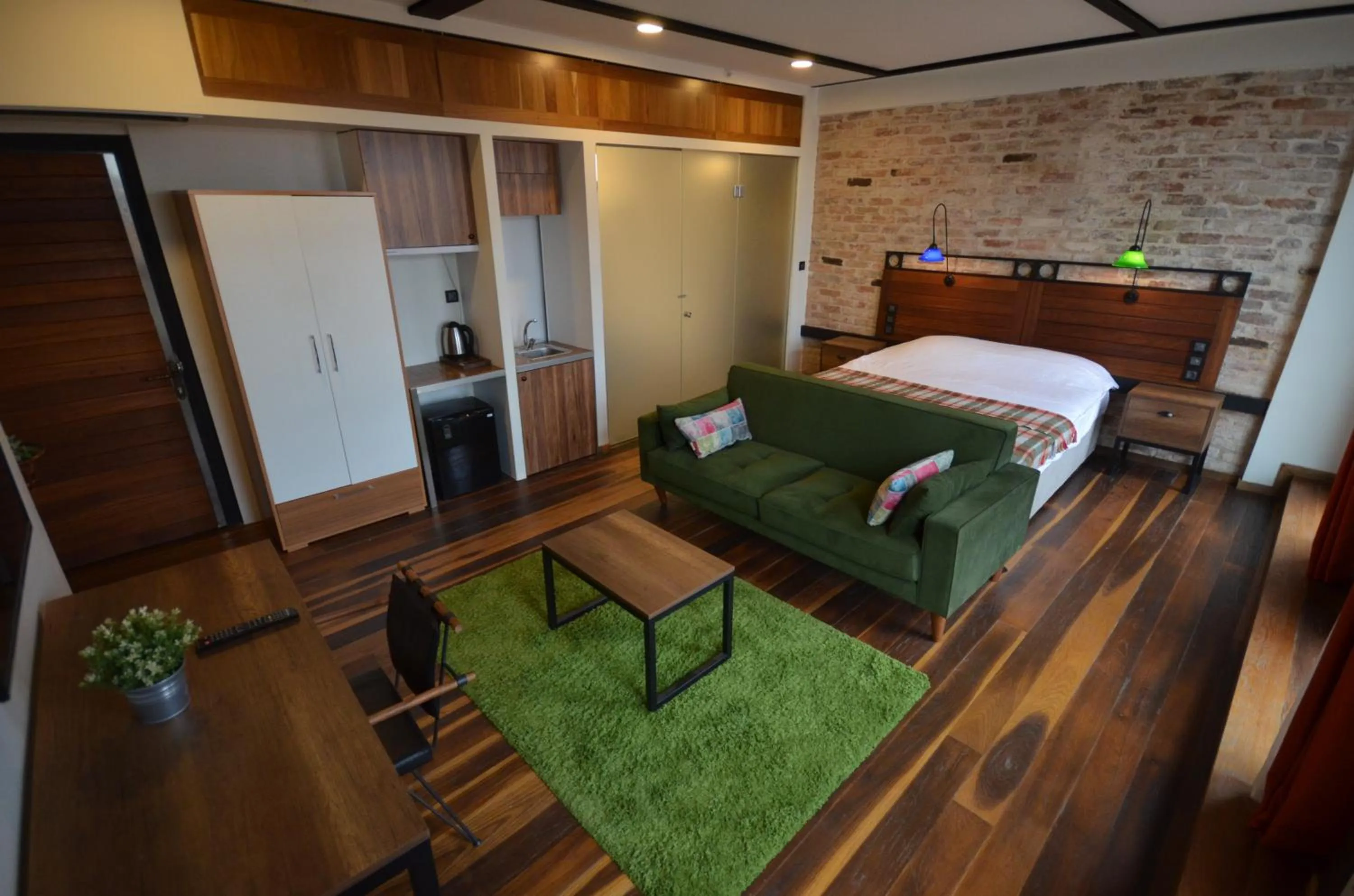 Bed in Ünver Galata Apart